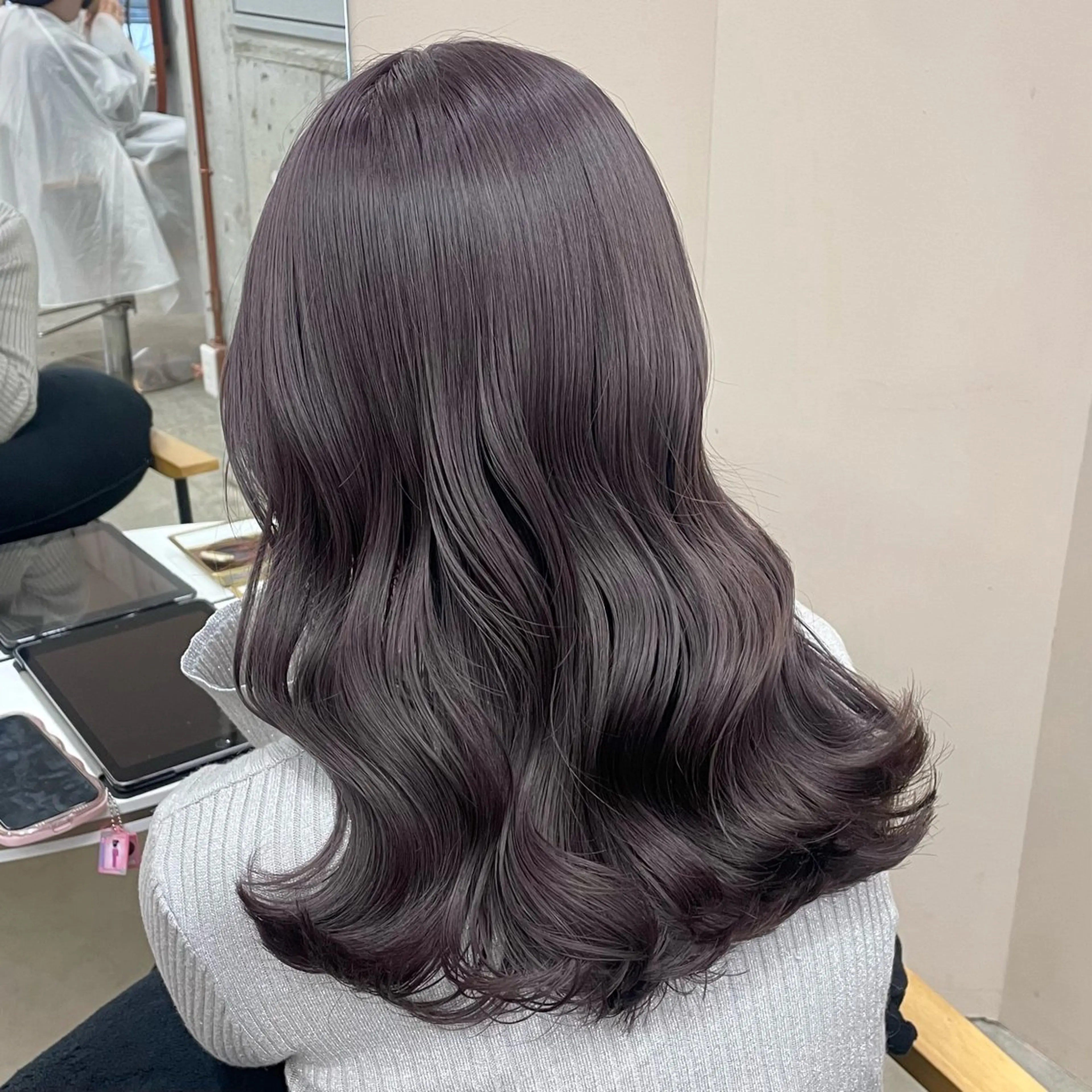 ロング カラー 透明感カラー グレージュ ラベンダーカラー ラベンダーグレージュ ラベンダーグレー カット ヘアカラー トリートメント noii / 伊藤 愛莉のヘアスタイル