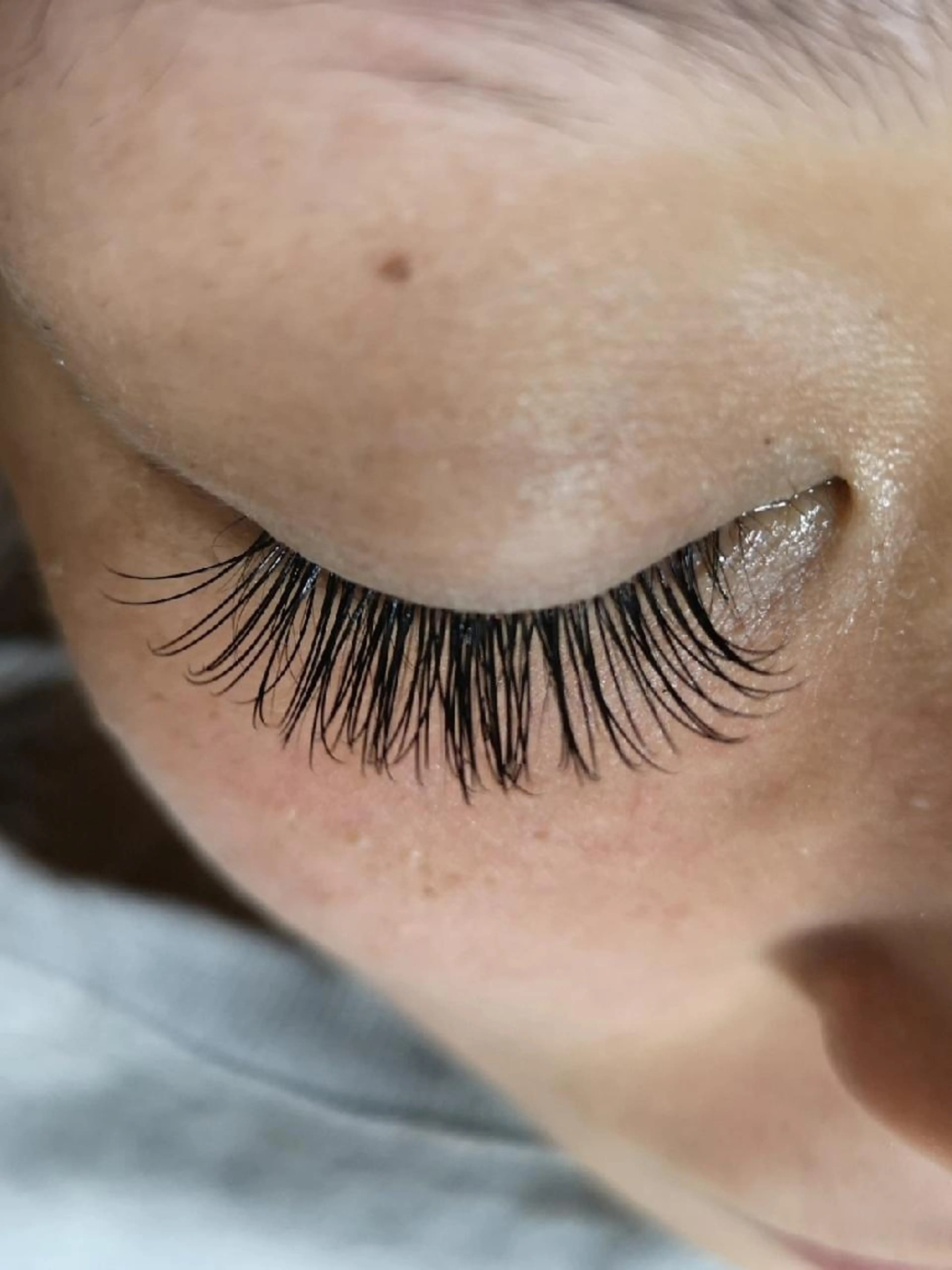 ☆高品質セーブル140本☆　+500円でフラットラッシュに変更可(ブラウンもok)　施術時間:70分前後の写真