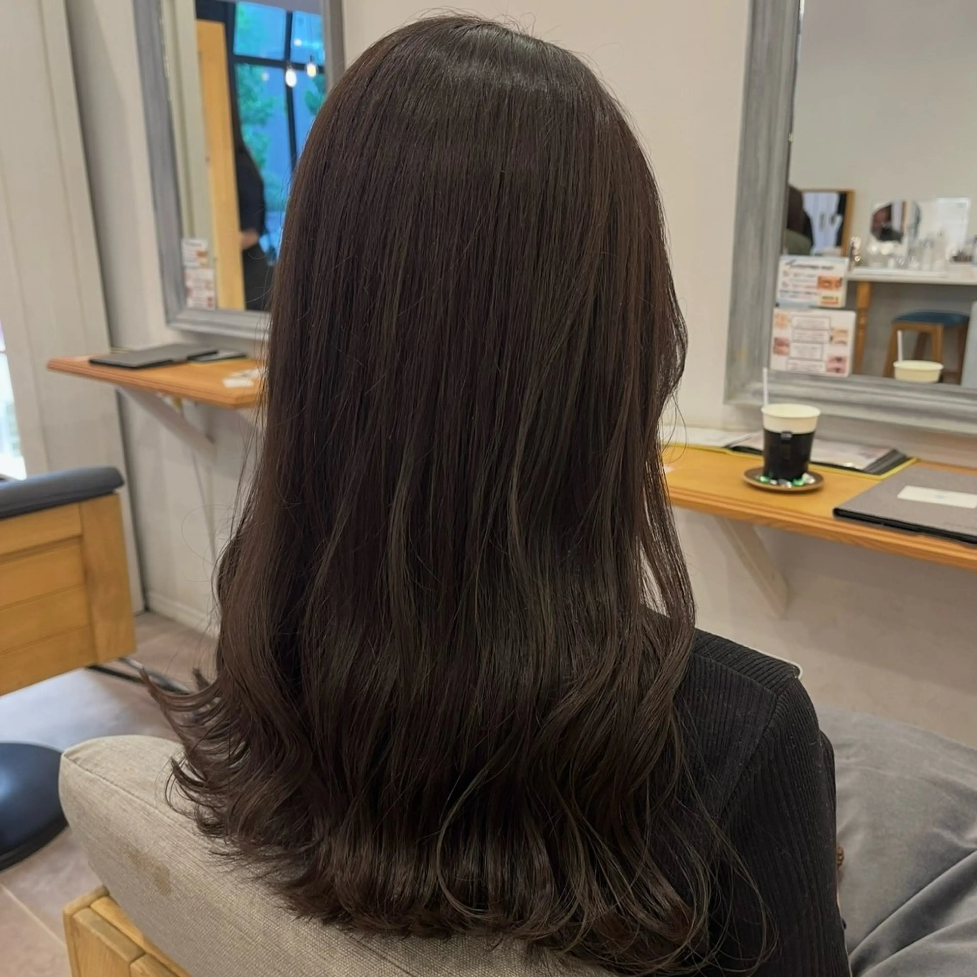 セミロング カラー ete カイエダのヘアスタイル