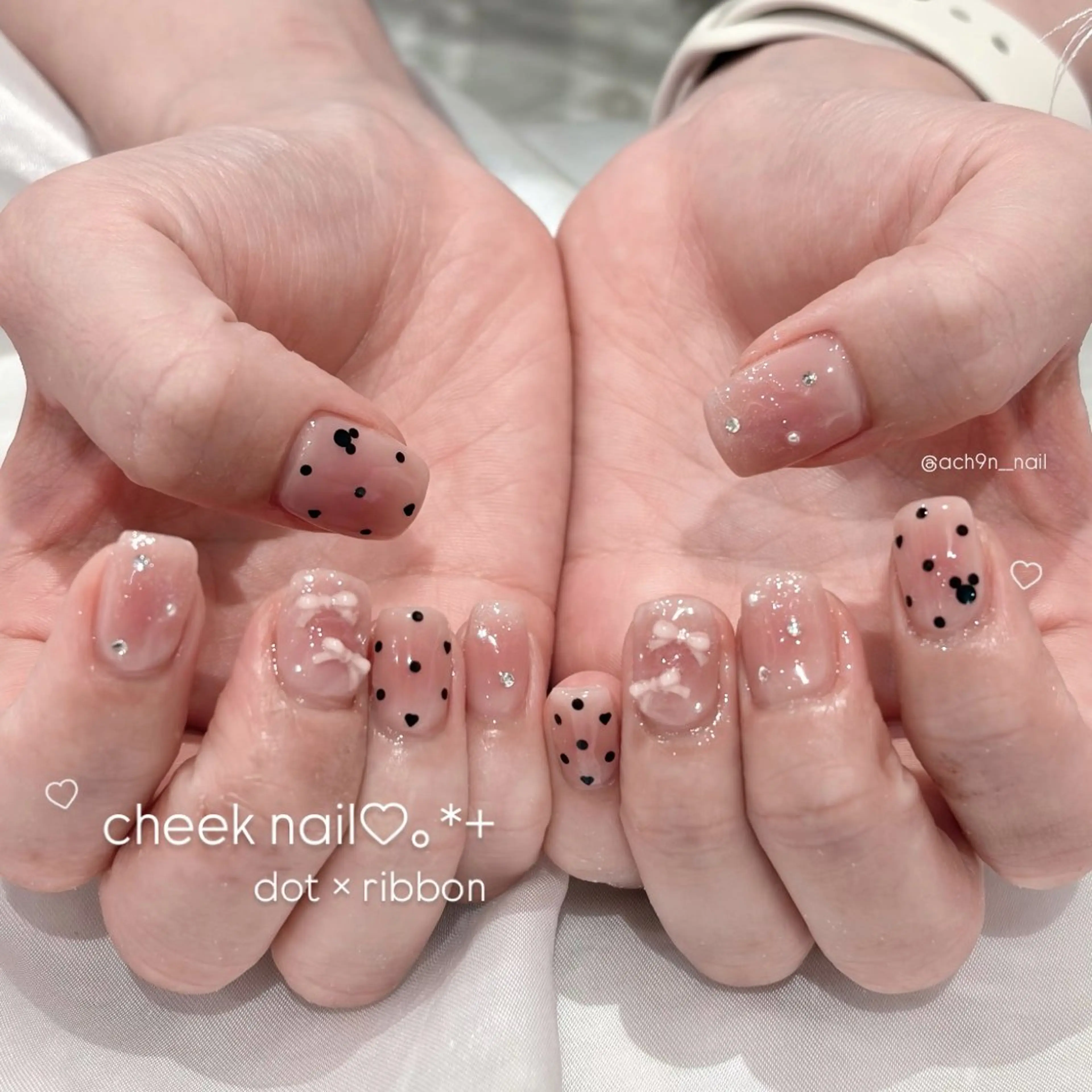 ネイル チークネイル ドット aoi ♡のネイルデザイン