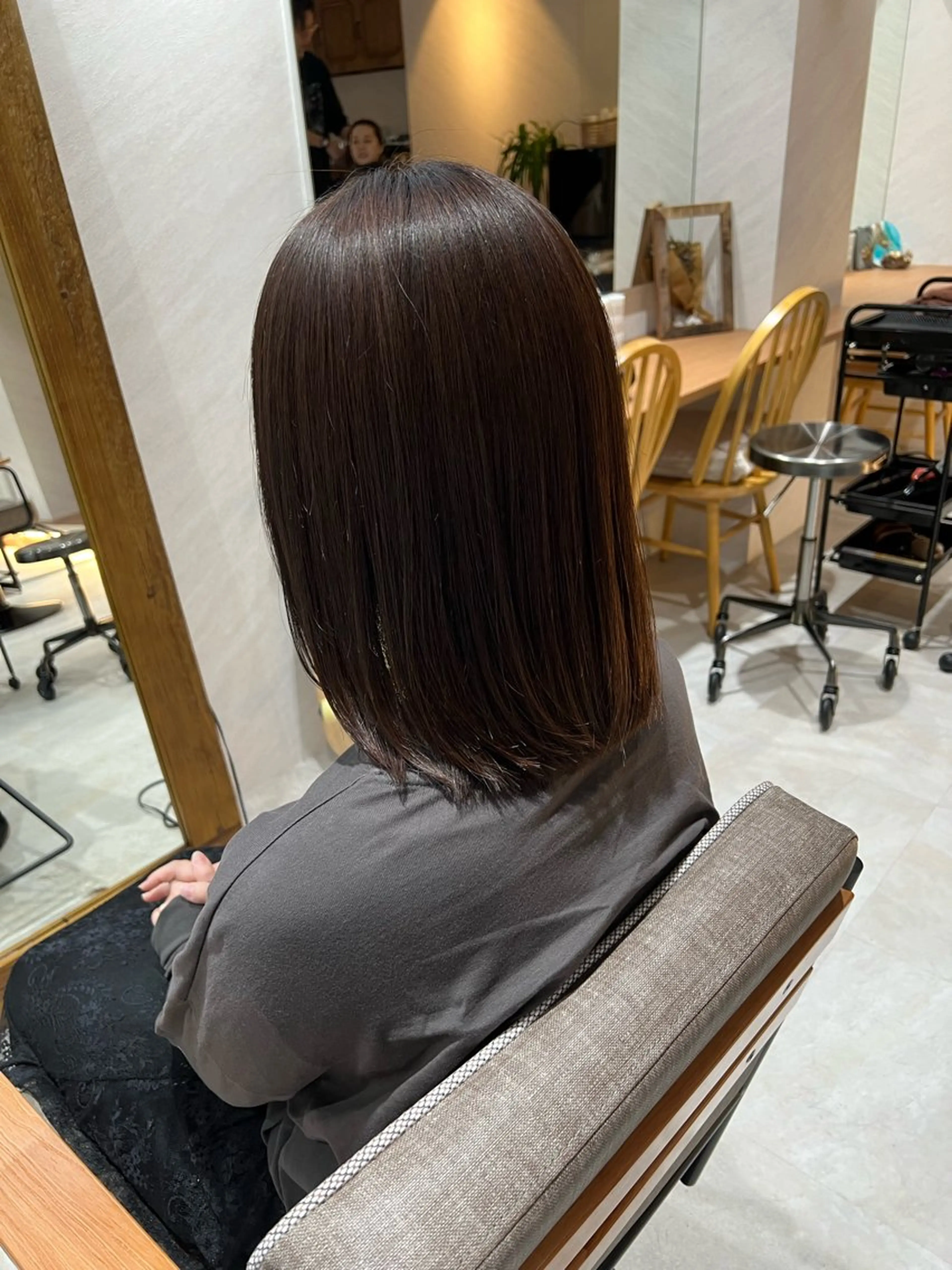 ミディアム 縮毛矯正 カット ヘアカラー 縮毛矯正 トリートメント 艶ボブ🤎ボブパーマ 透明感カラー\メンズのヘアスタイル