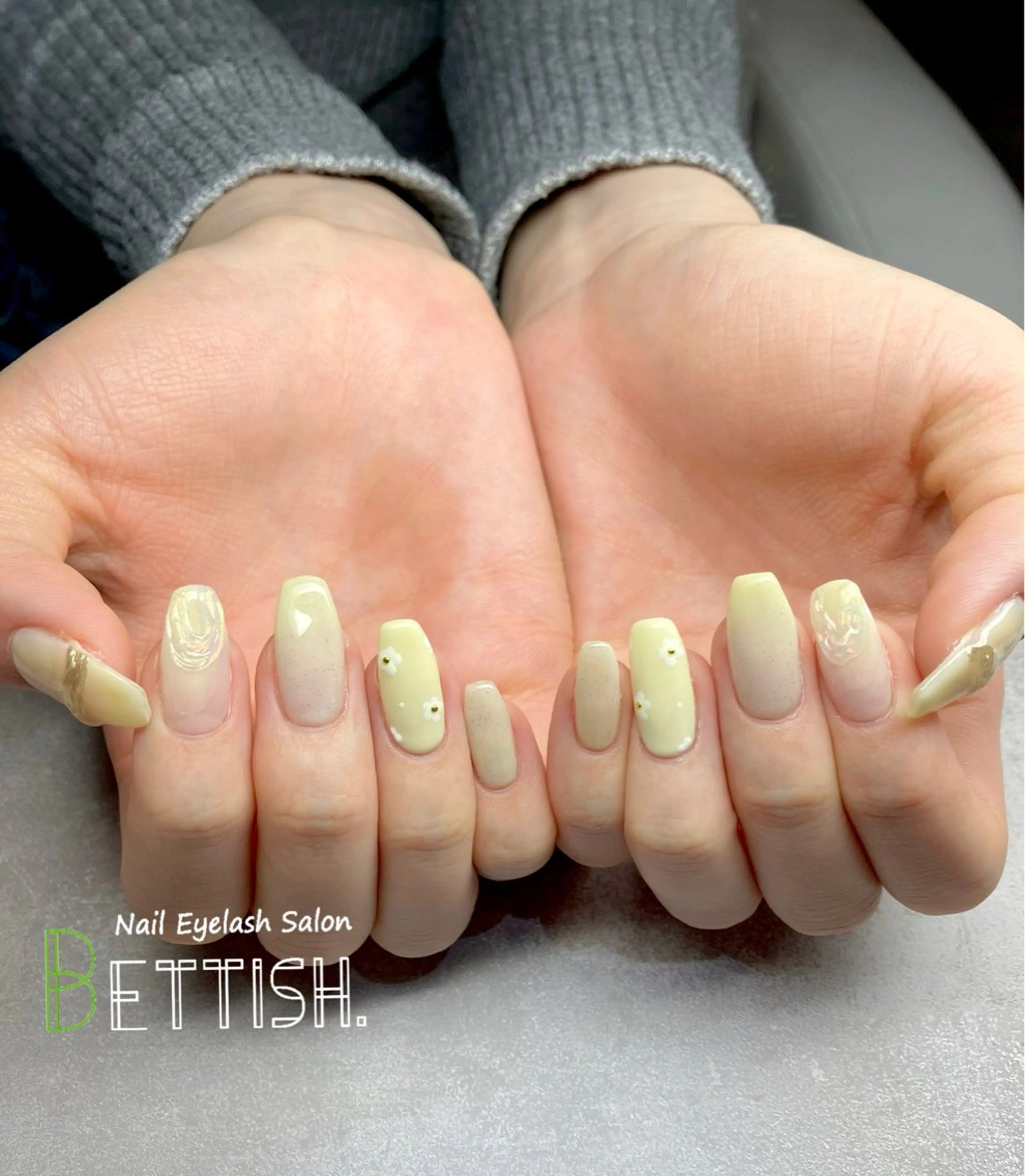ネイル 春ネイル 黄色 BETTISH. KUMIKO☺︎︎のネイルデザイン