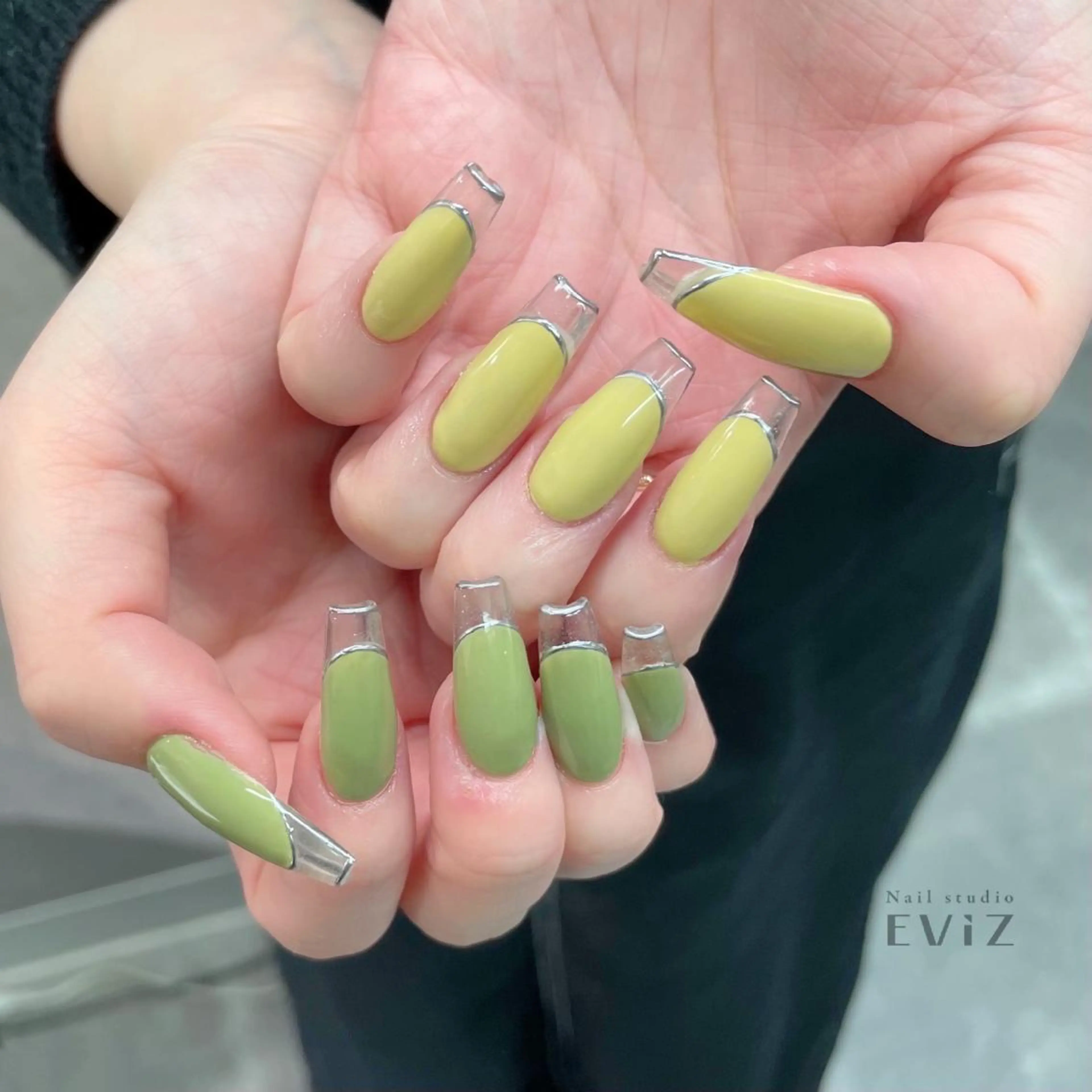 ネイル nailstudio eviz新宿店のネイルデザイン