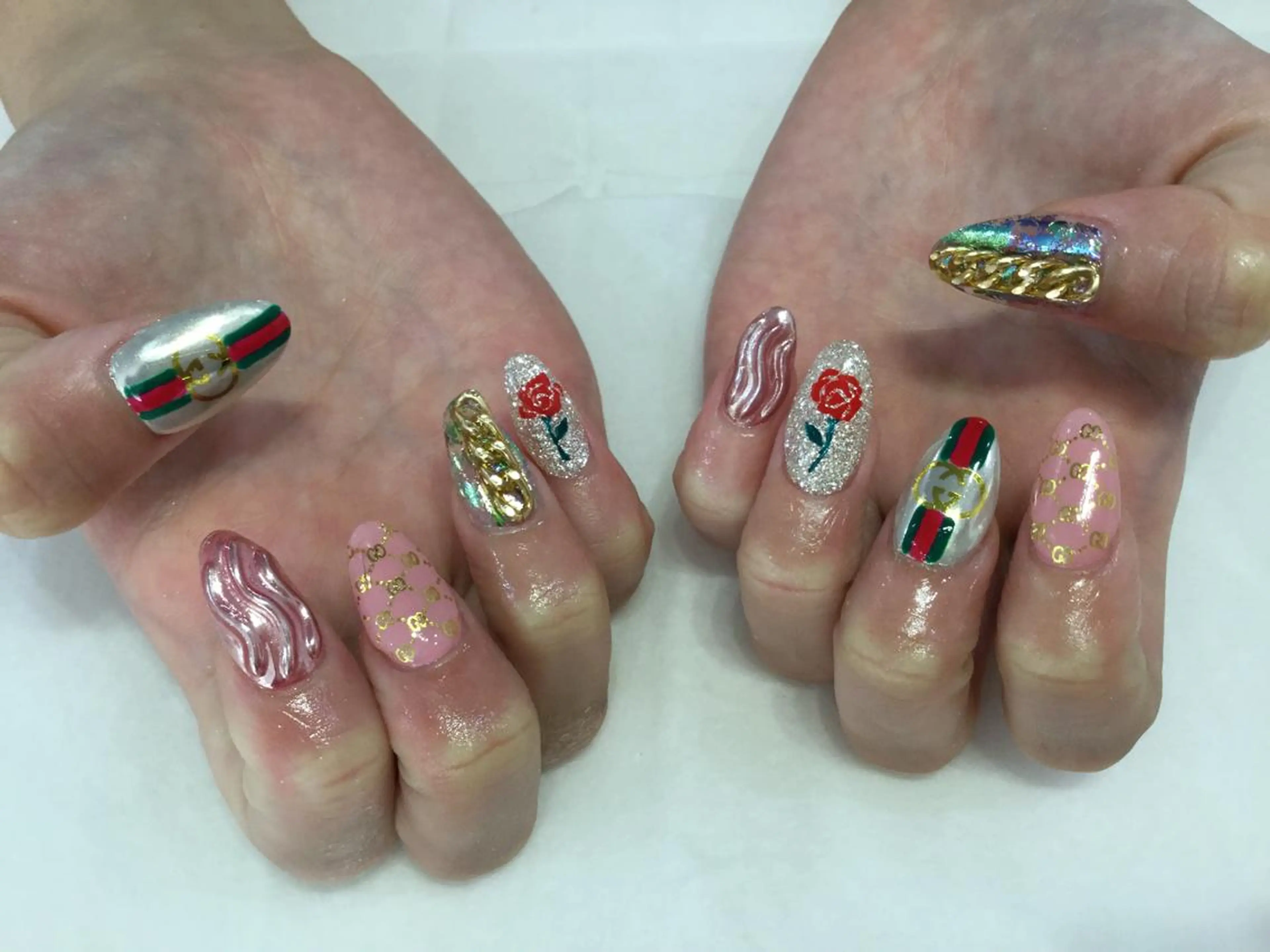 ネイル ハンドネイル 💎🐰 saki. m 🐰💎のネイルデザイン