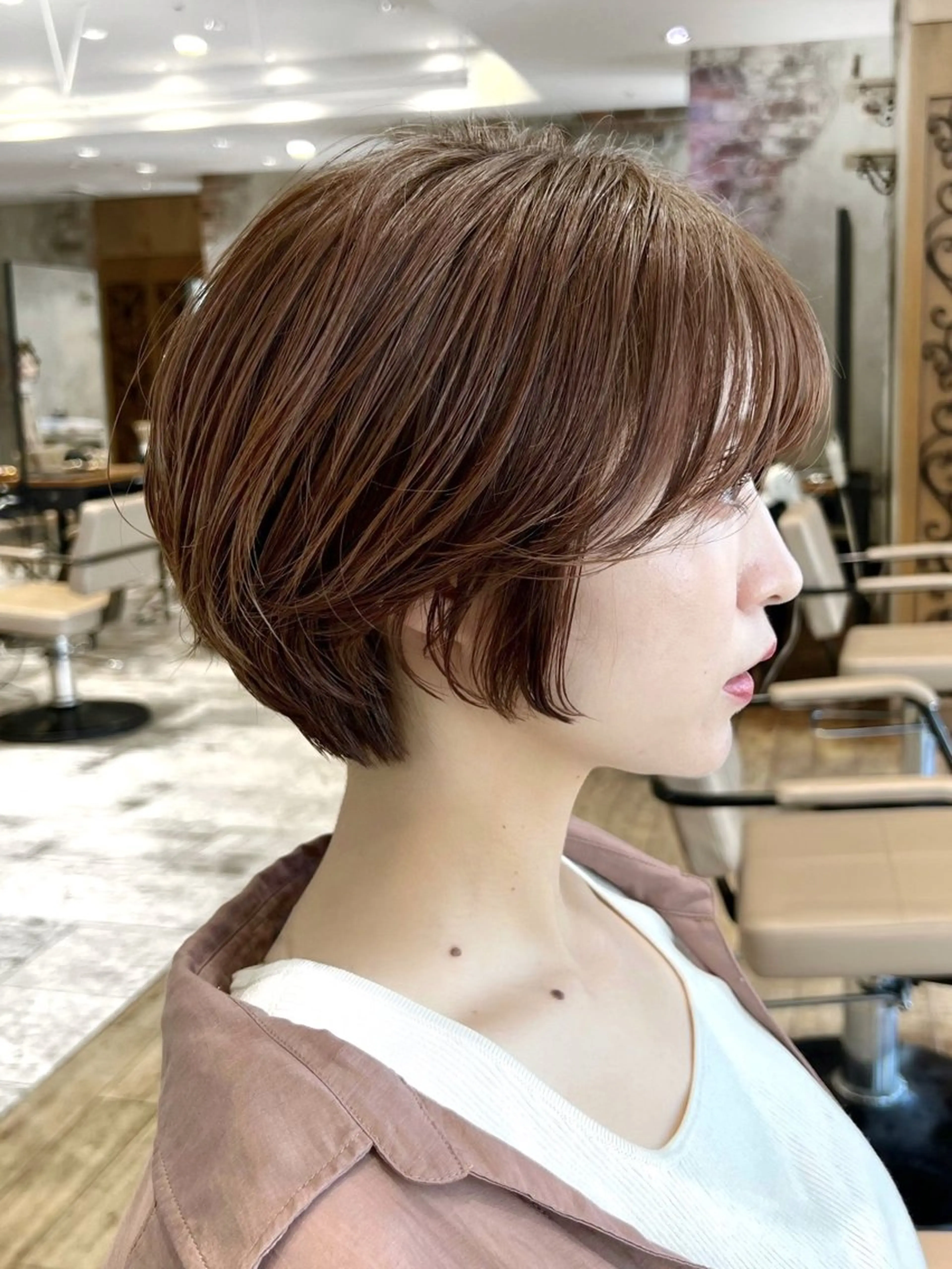 ショート カラー カット ヘアカラー トリートメント 💍新宿ショート 💍岩田莉奈のヘアスタイル