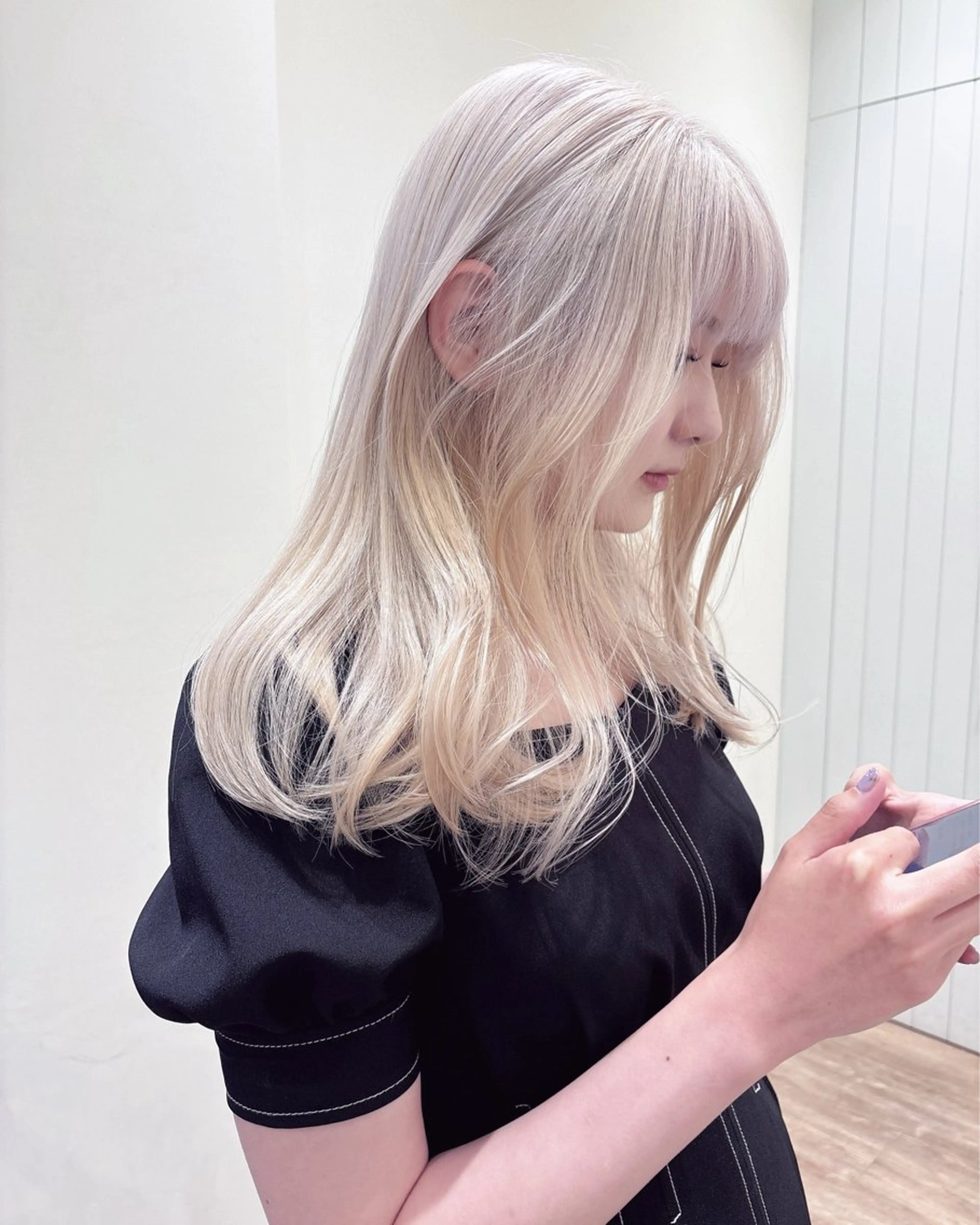 セミロング カラー ブリーチ ケアブリーチ ハイトーンカラー ケアブリーチ 坪井佑樹のヘアスタイル