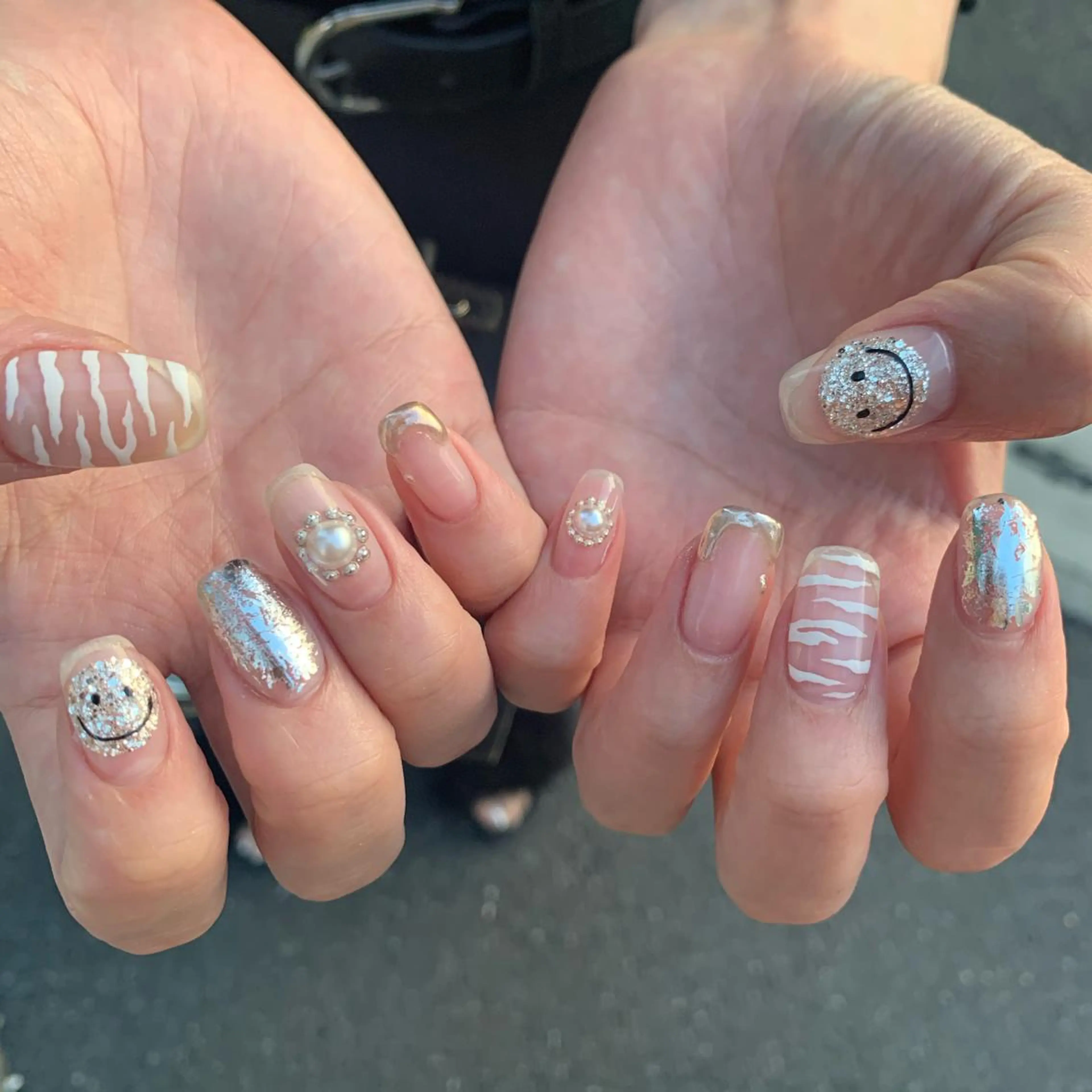 ショート カラー パーマ ヘアアレンジ メンズ キッズ ネイル マツエク・マツパ feey ⁑erinaのネイルデザイン