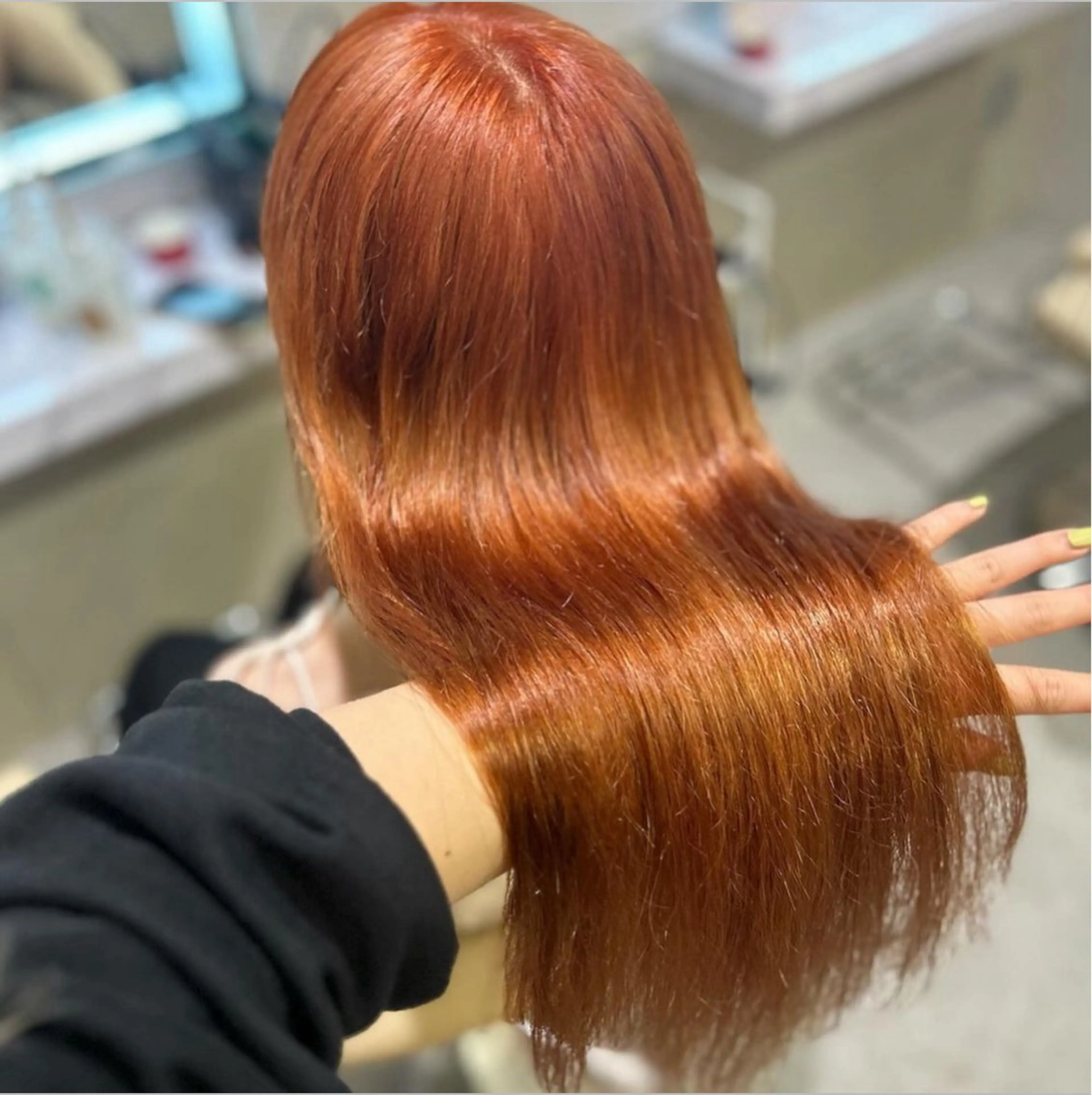 カラー ブリーチ オレンジ ICY表参道所属・ERIKA YAMAMOTOのヘアスタイル