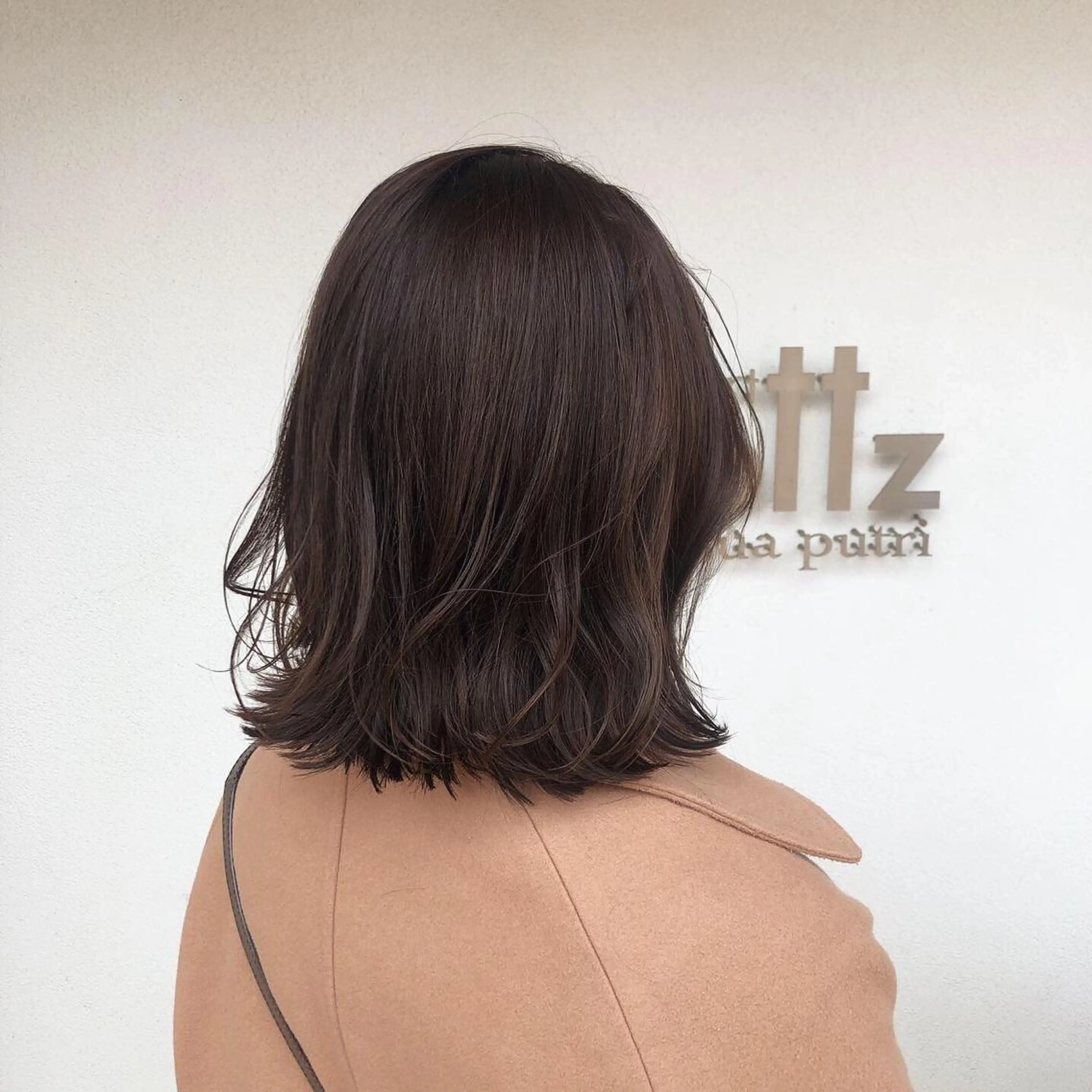 ミディアム カラー ヘアアレンジ ブラウンカラー ココアブラウン レイヤーカット カット ヘアカラー トリートメント 酸性縮毛矯正🧴韓国 レイヤー/髪質改善のヘアスタイル