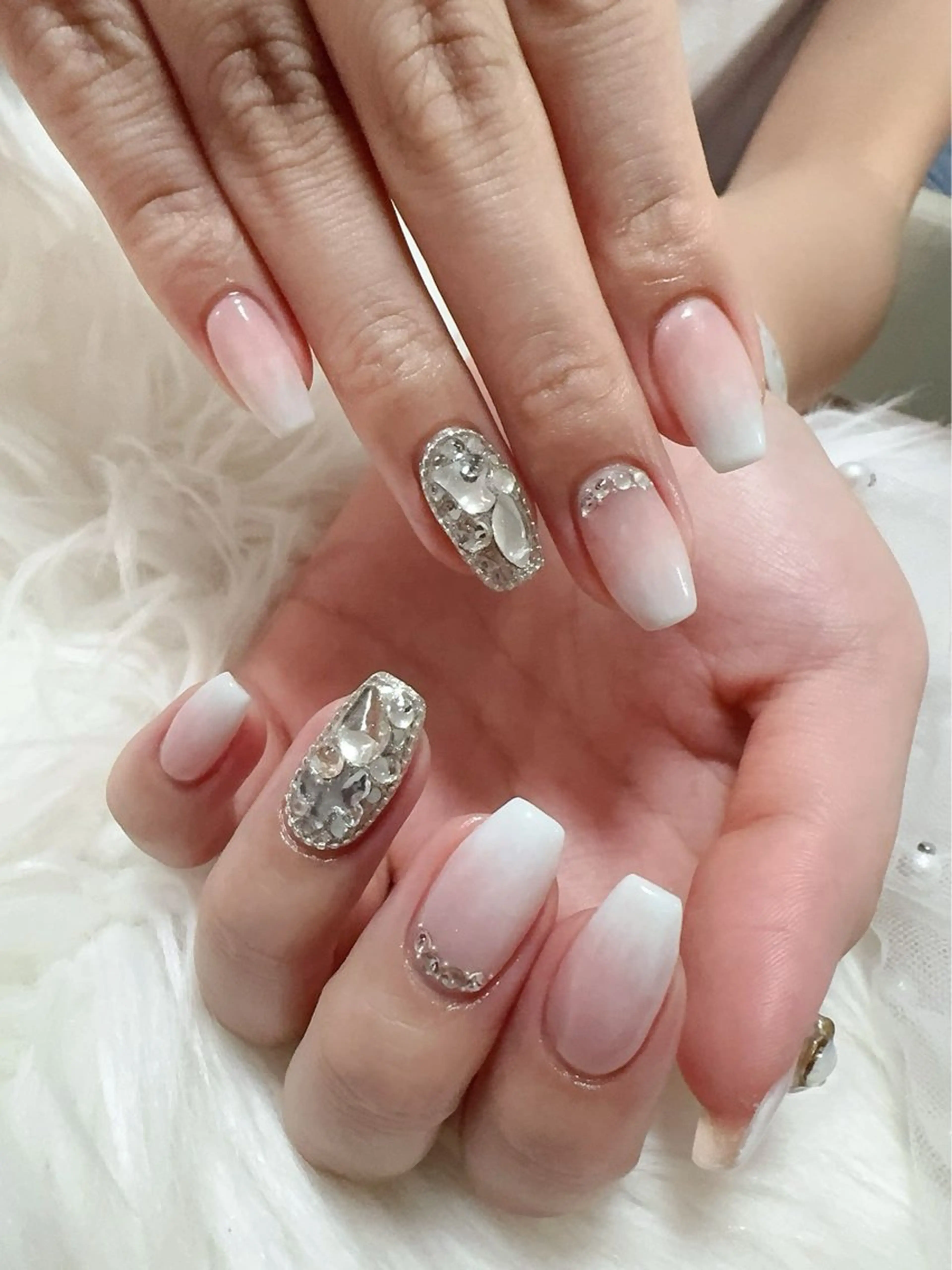 ネイル ハンドネイル &ME ネイルサロンのネイルデザイン