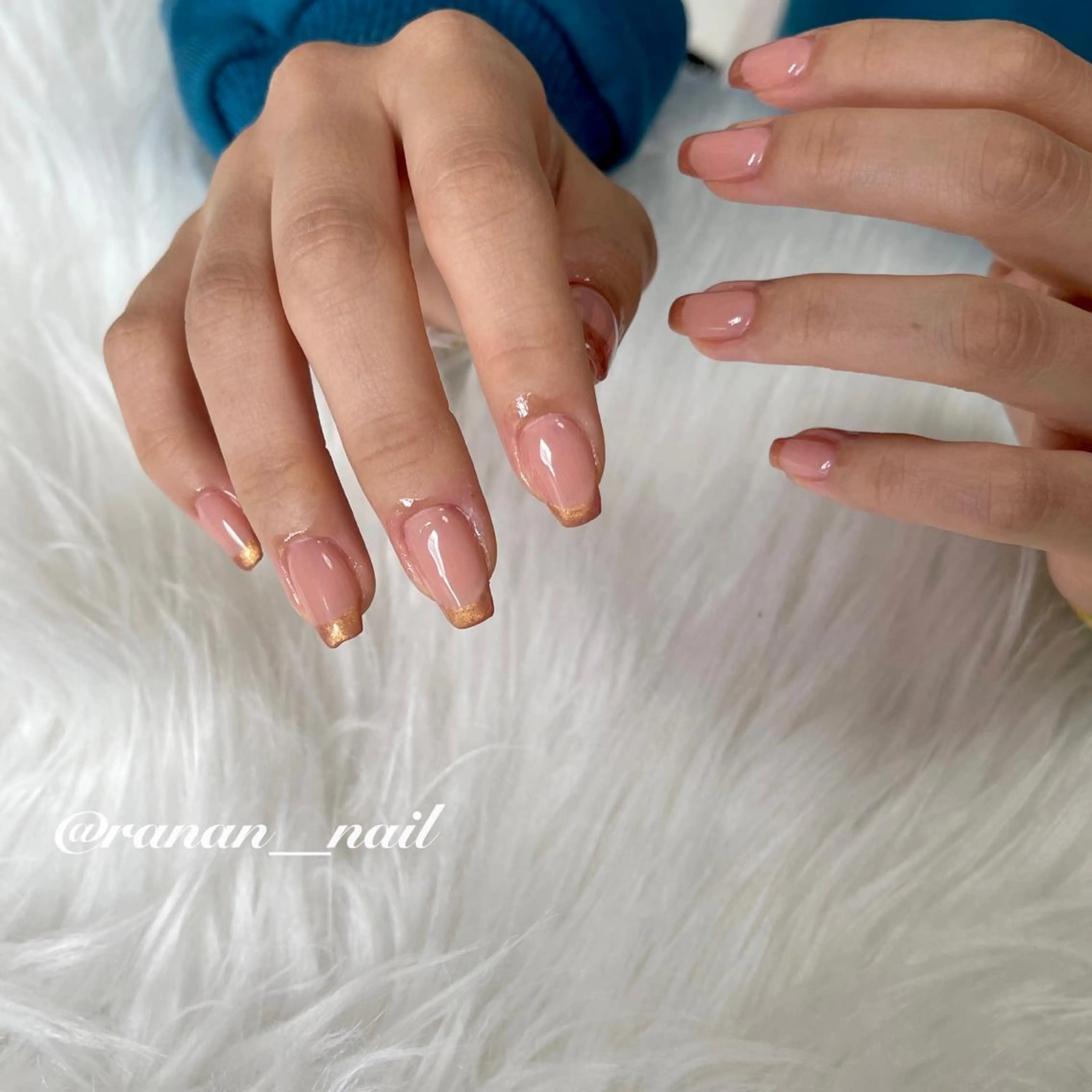 ネイル フレンチネイル 𝓇𝒶𝓃𝒶𝓃 𝓃𝒶𝒾𝓁のネイルデザイン