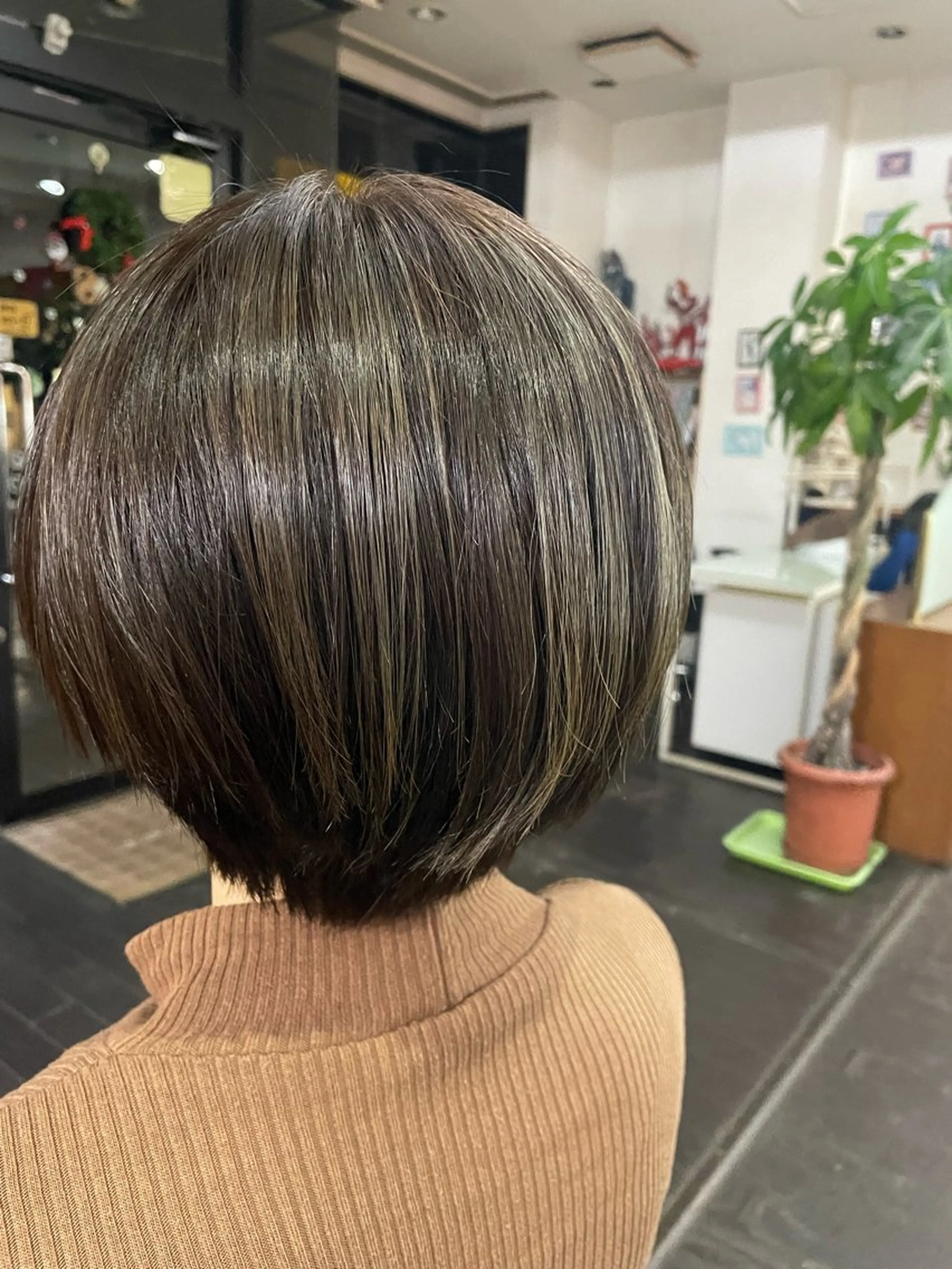 ショート カラー ハイライトカラー ハイライト カット ヘアカラー ヘッドスパ 美容室アークス所属・美容室ARKS 黒田杏奈のヘアスタイル