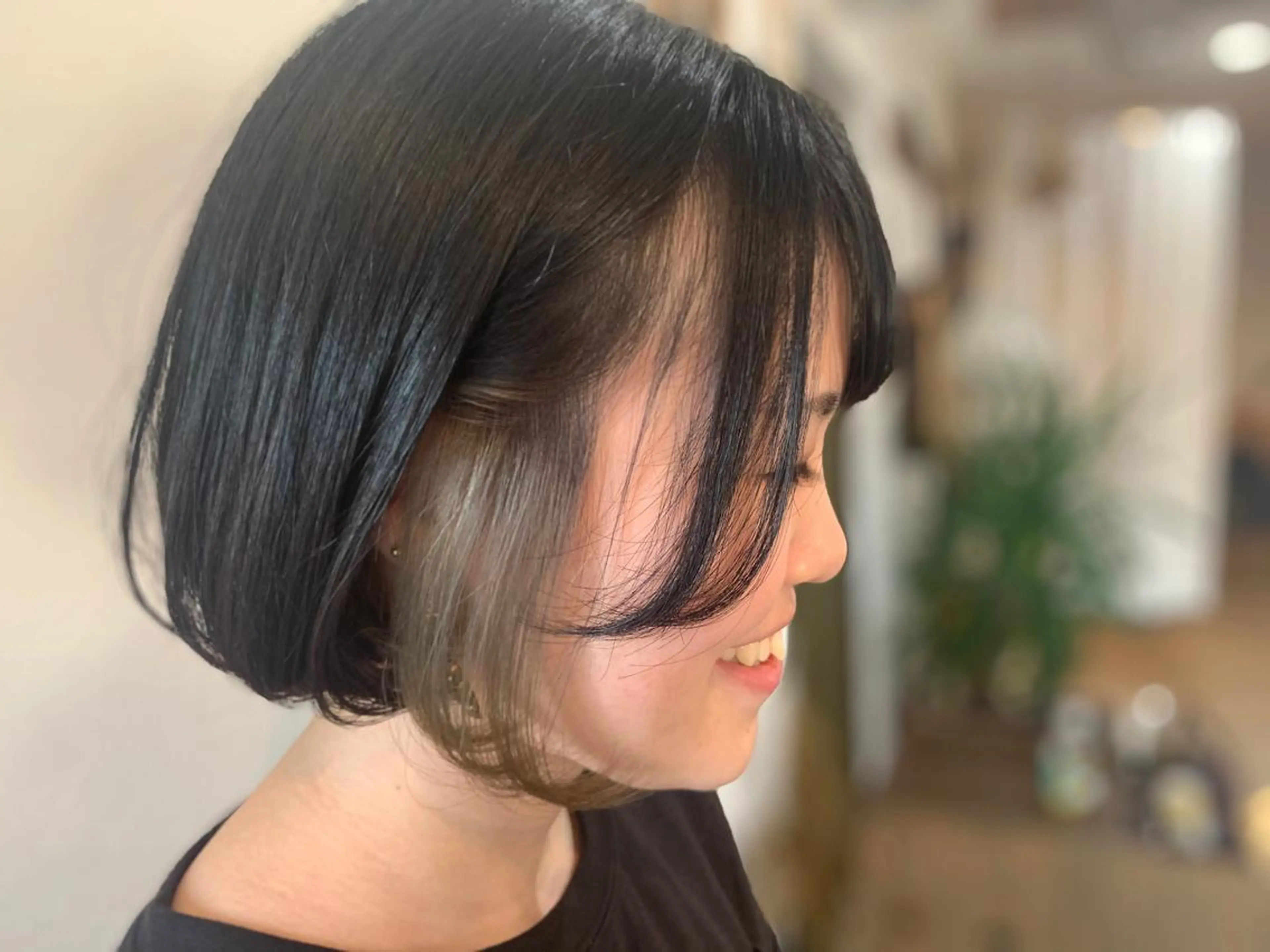 ミディアム ヘアカラー 佐藤 美咲のヘアスタイル