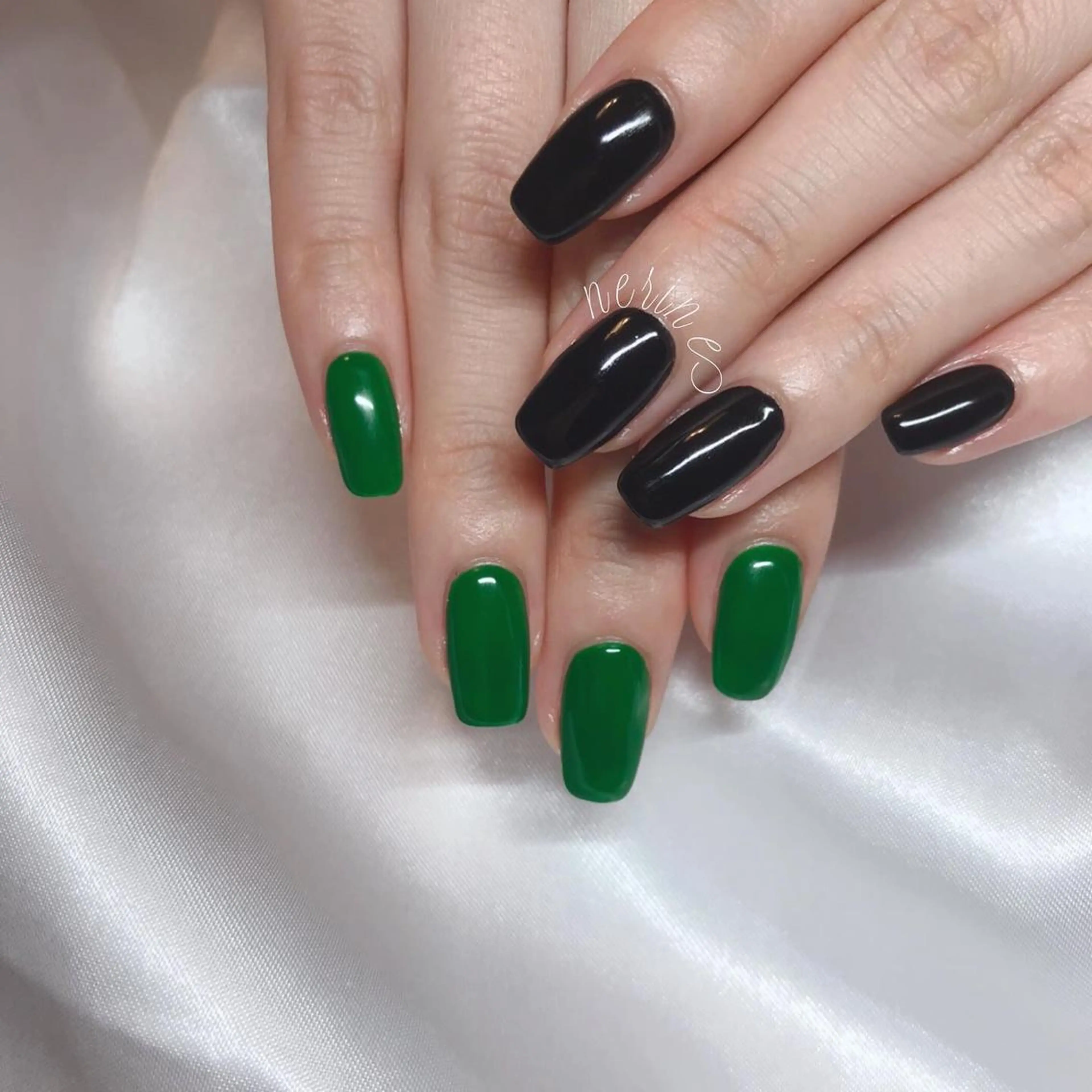 ネイル ハンドネイル NAILST Naomiのネイルデザイン