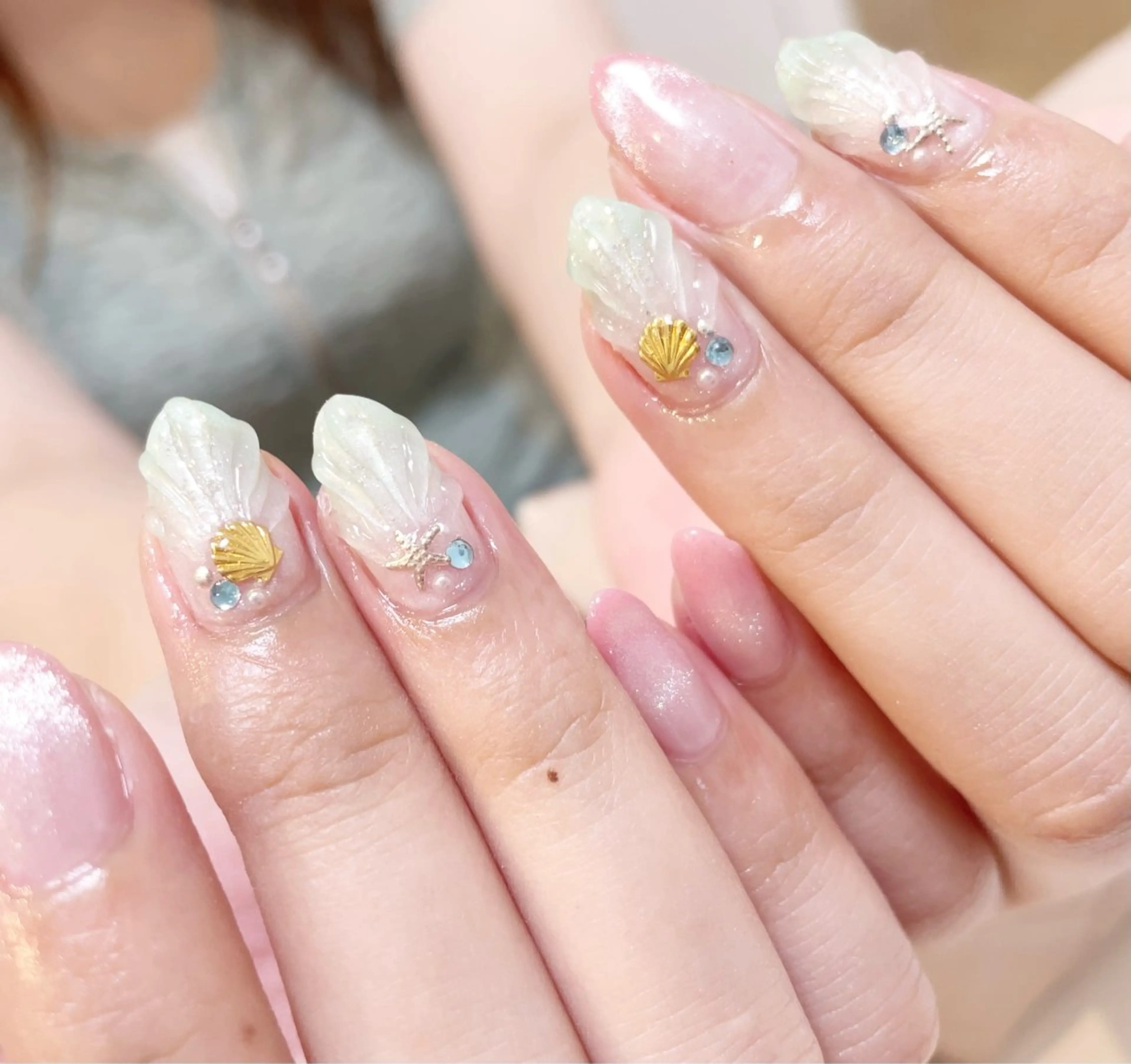 ネイル manis .のネイルデザイン
