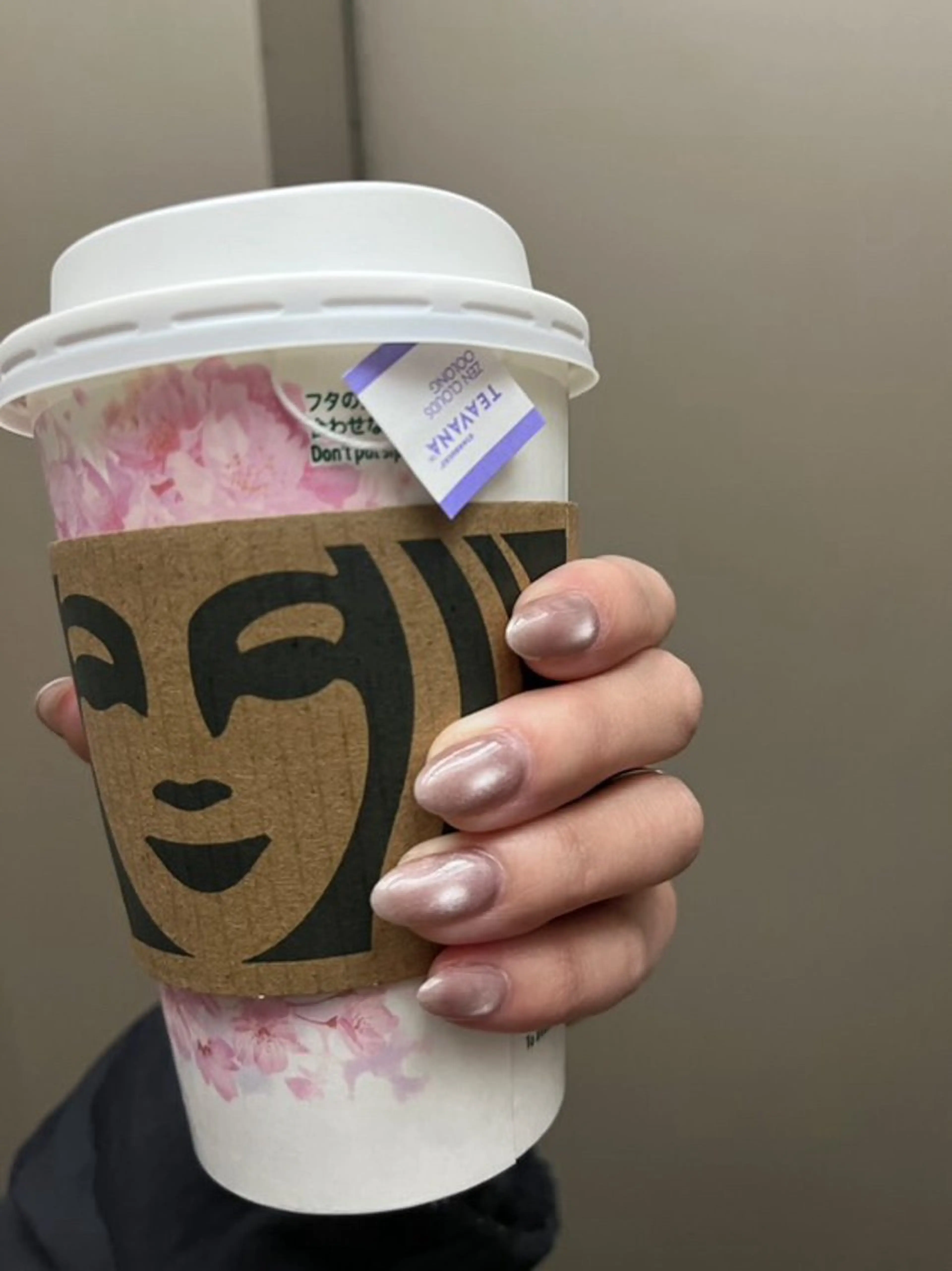 ネイル 濱岡 咲のネイルデザイン