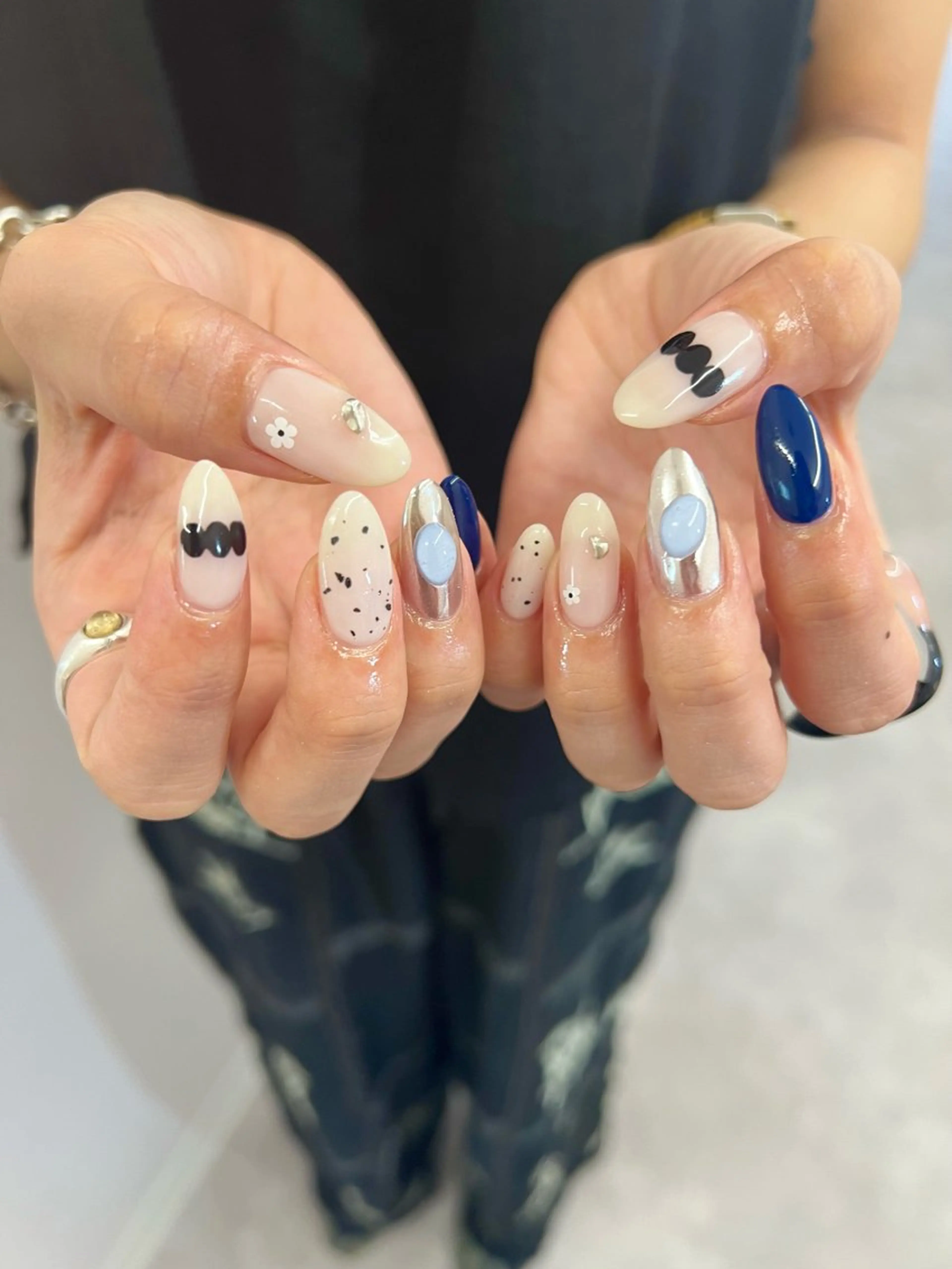 ネイル ジェルネイル マグネットネイル ニュアンスネイル パラジェル ぷっくりネイル ハンドネイル ハンドケア Bana_ Nailのネイルデザイン