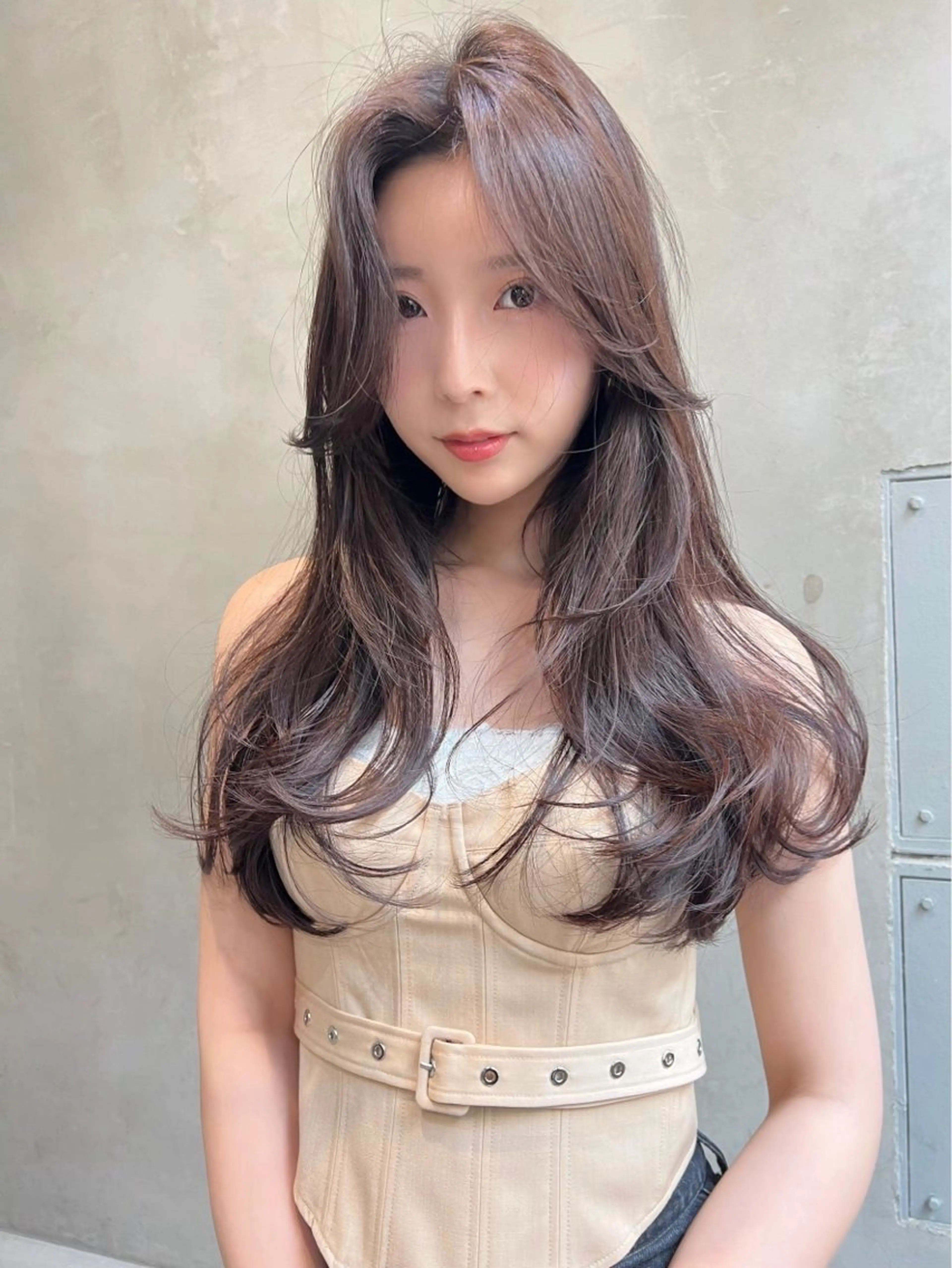 セミロング カラー ヘアアレンジ 韓国風ヘア レイヤーカット カット ヘアカラー トリートメント ヘアセット 金子 廉のヘアスタイル