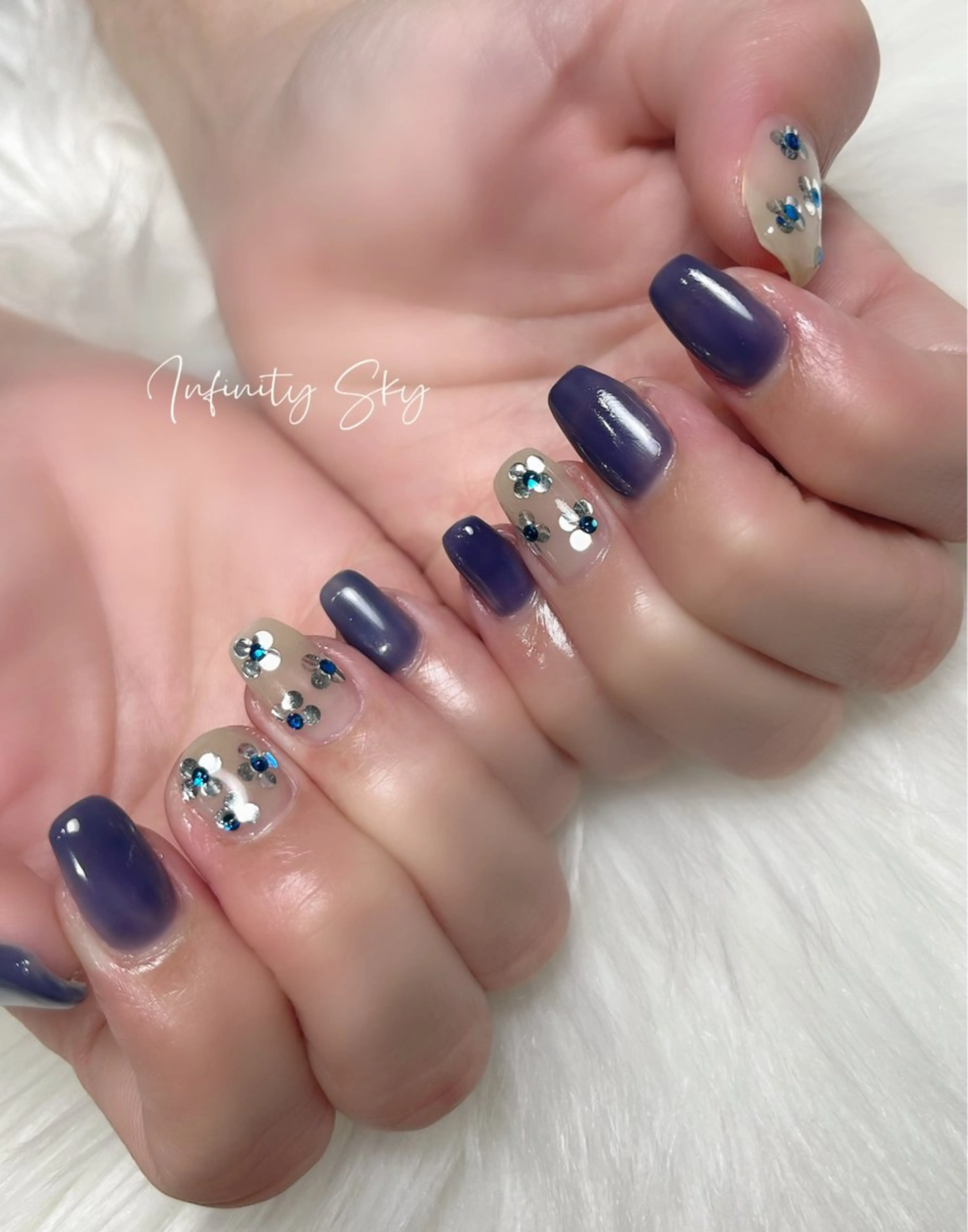 ネイル ブルー infinity skyのネイルデザイン