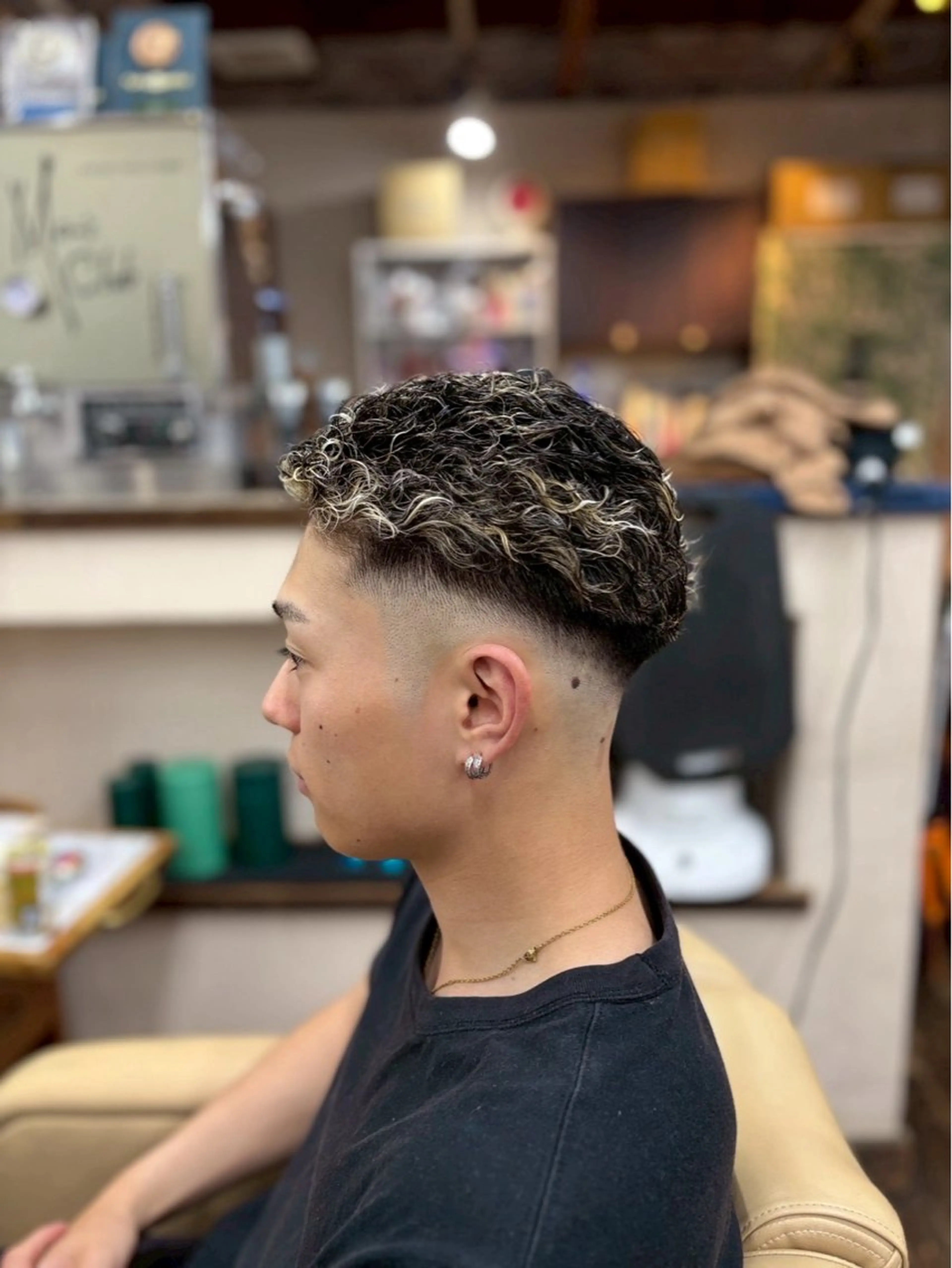 ショート パーマ メンズ 河野 有吾のヘアスタイル