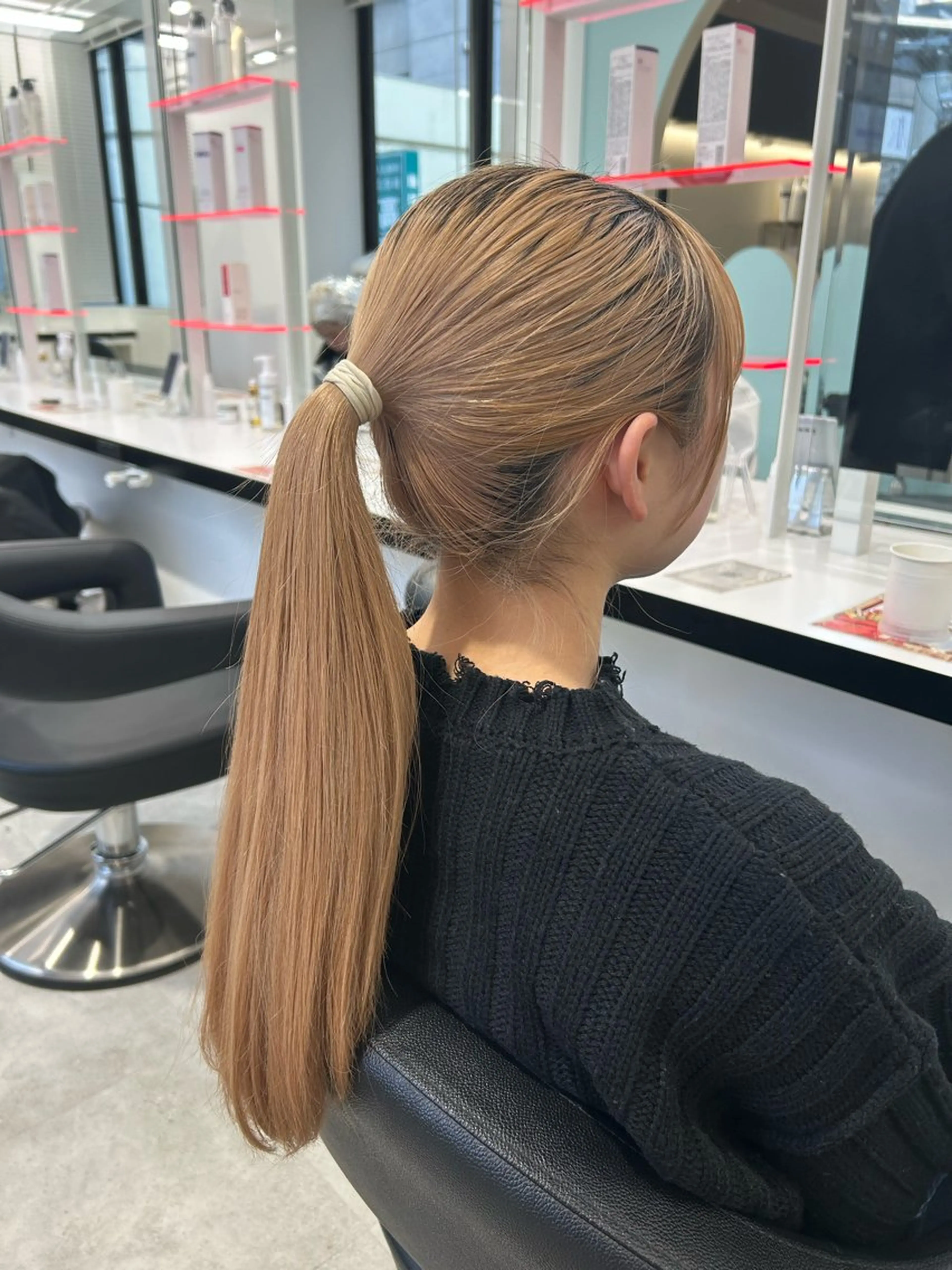 ロング カラー 履歴修正屋さん／ ブロンド／ホワイトのヘアスタイル