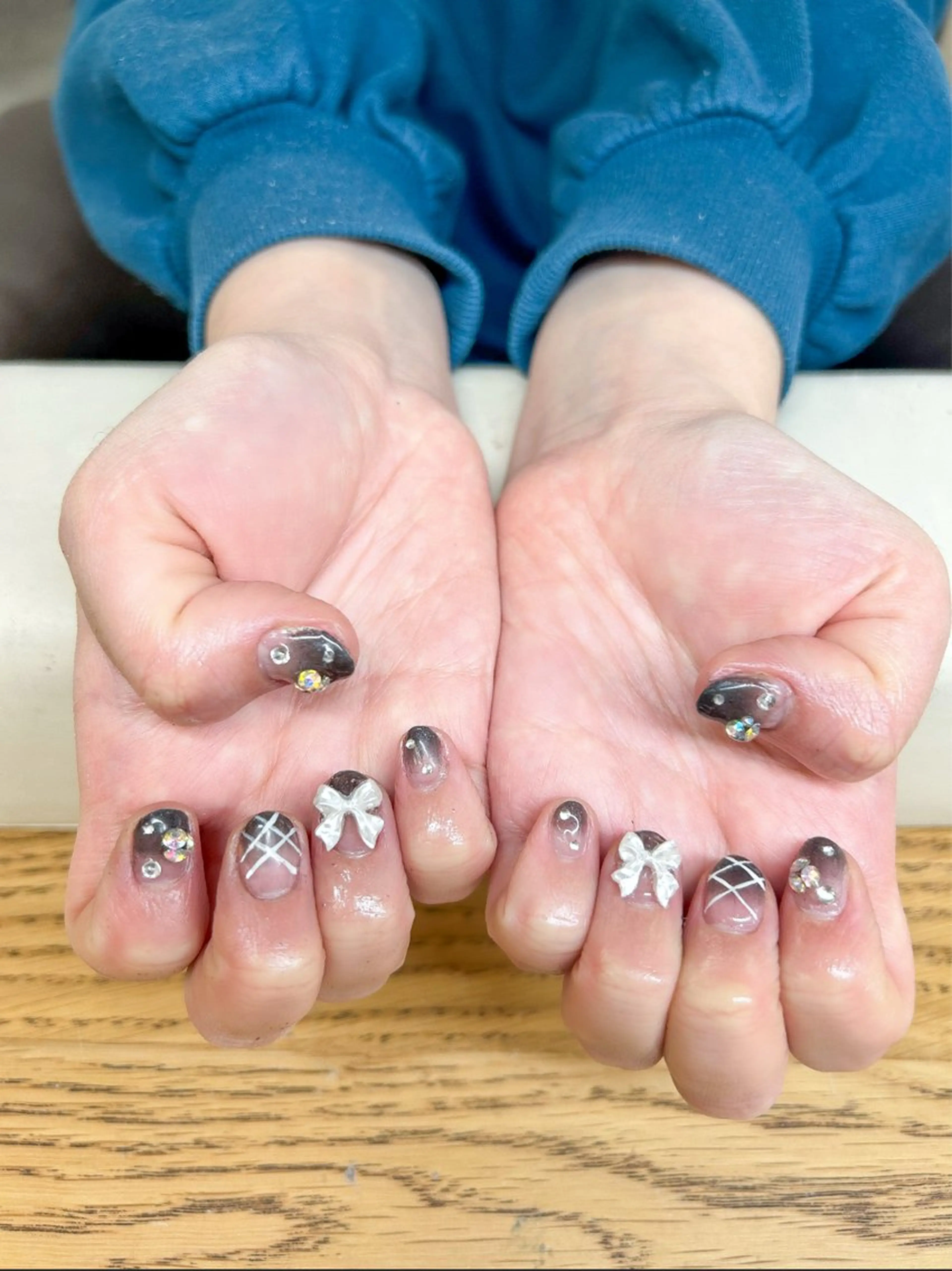 ネイル リボン Ito Aiのネイルデザイン