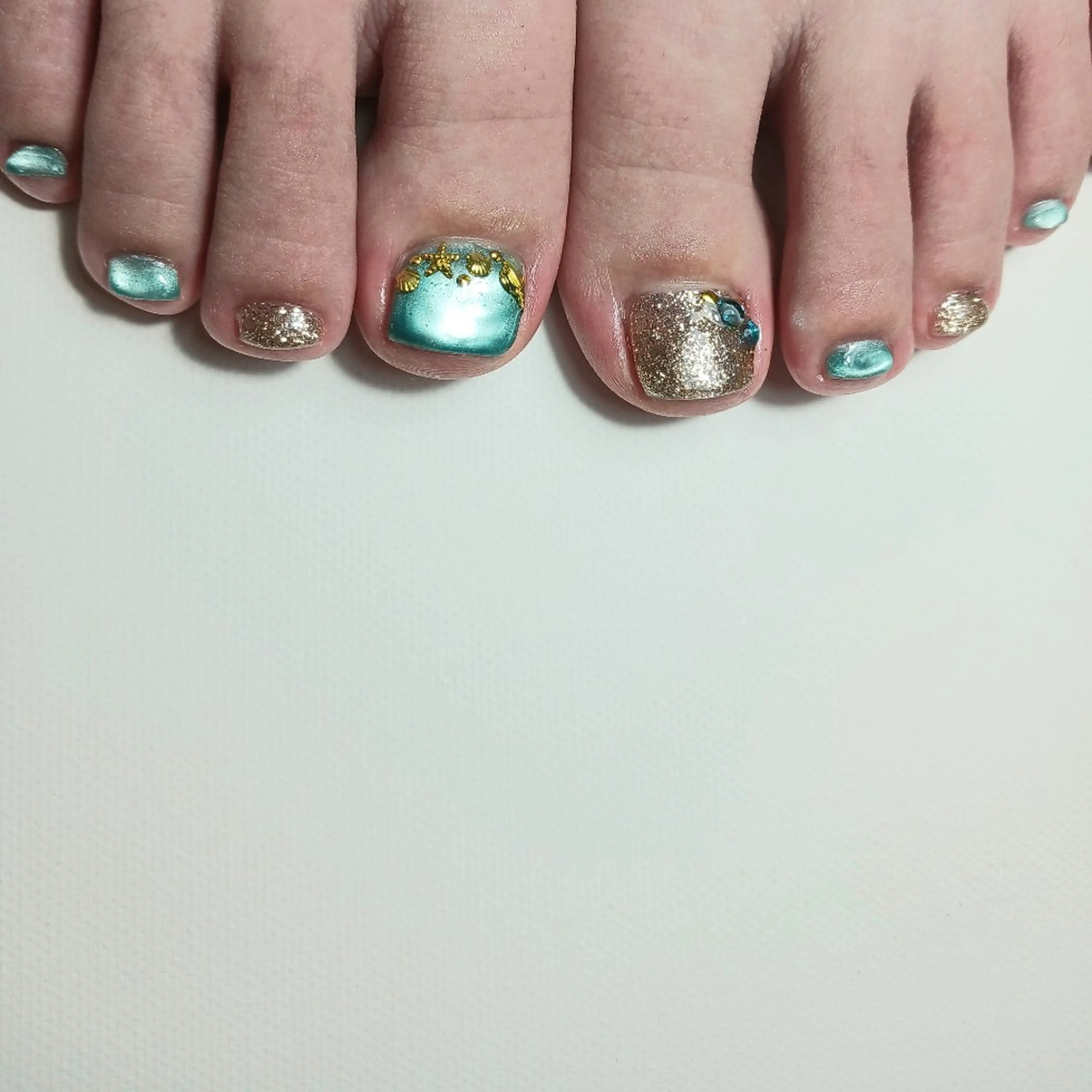 ネイル ブルー ジェルネイル ゴールド マグネットネイル 持ち込み フットネイル owlnail /持込みデザイン専門のネイルデザイン