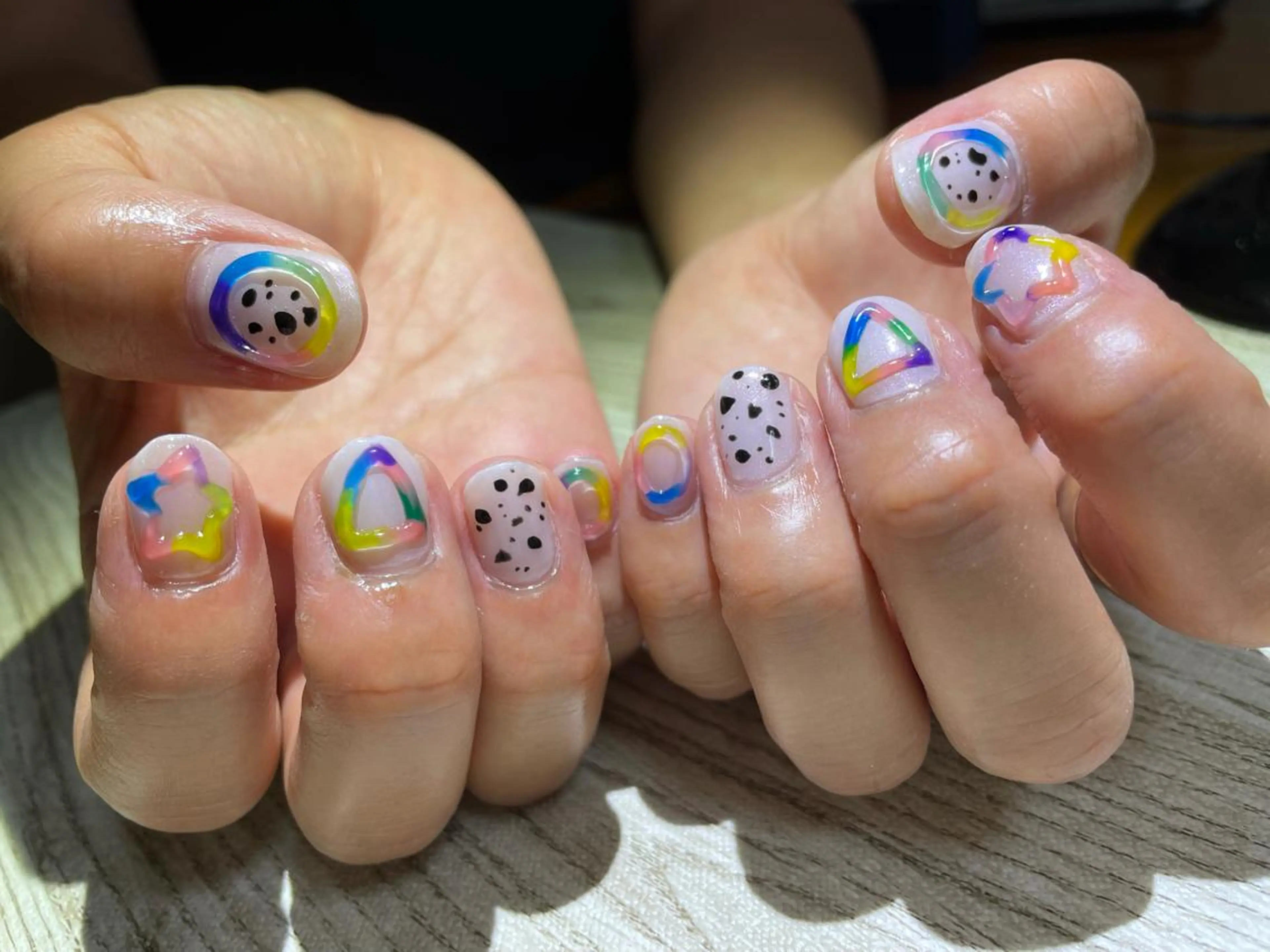 ネイル 芦辺 香奈のネイルデザイン