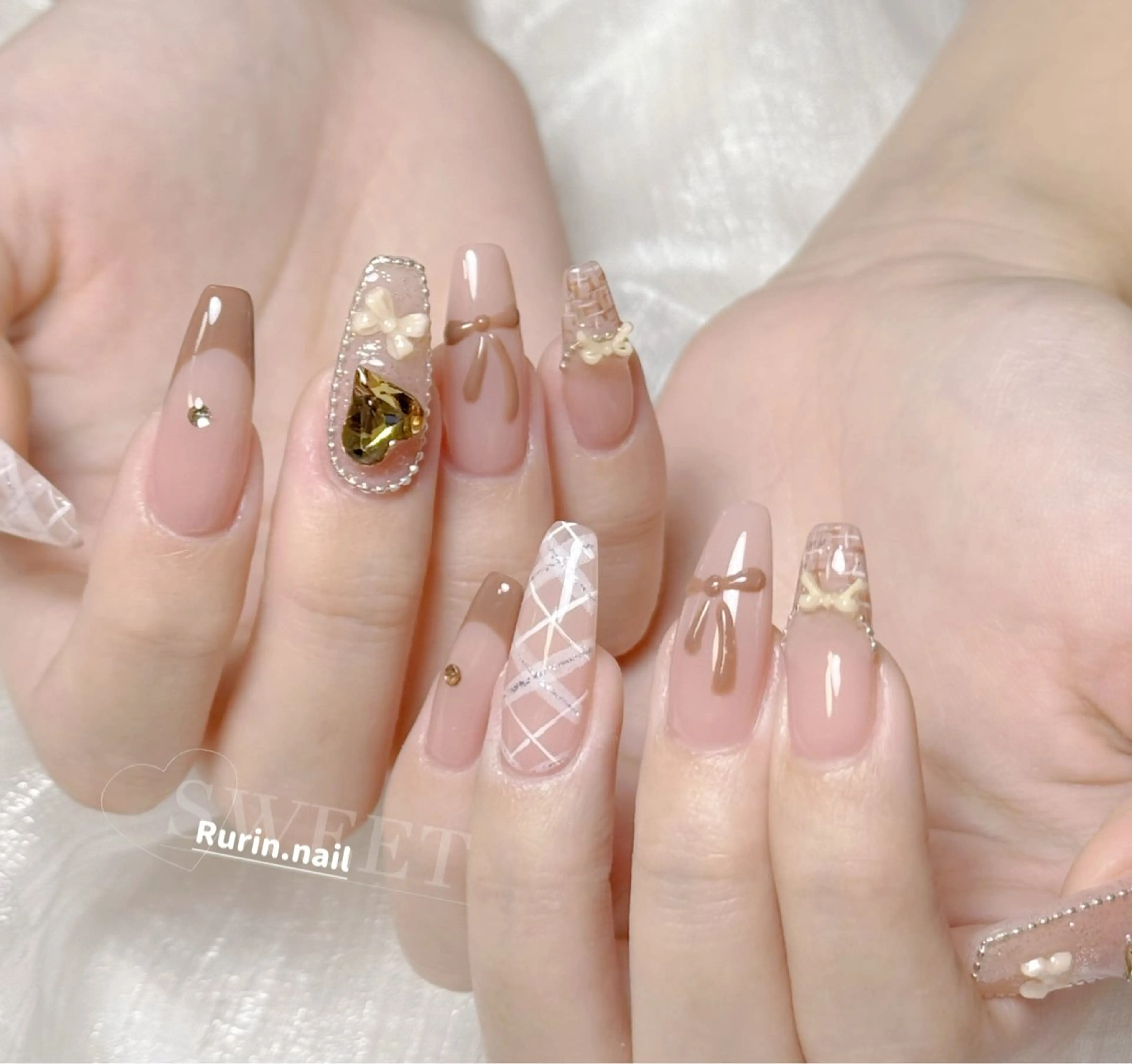 ネイル ハンドネイル ルリン サロン💅のネイルデザイン
