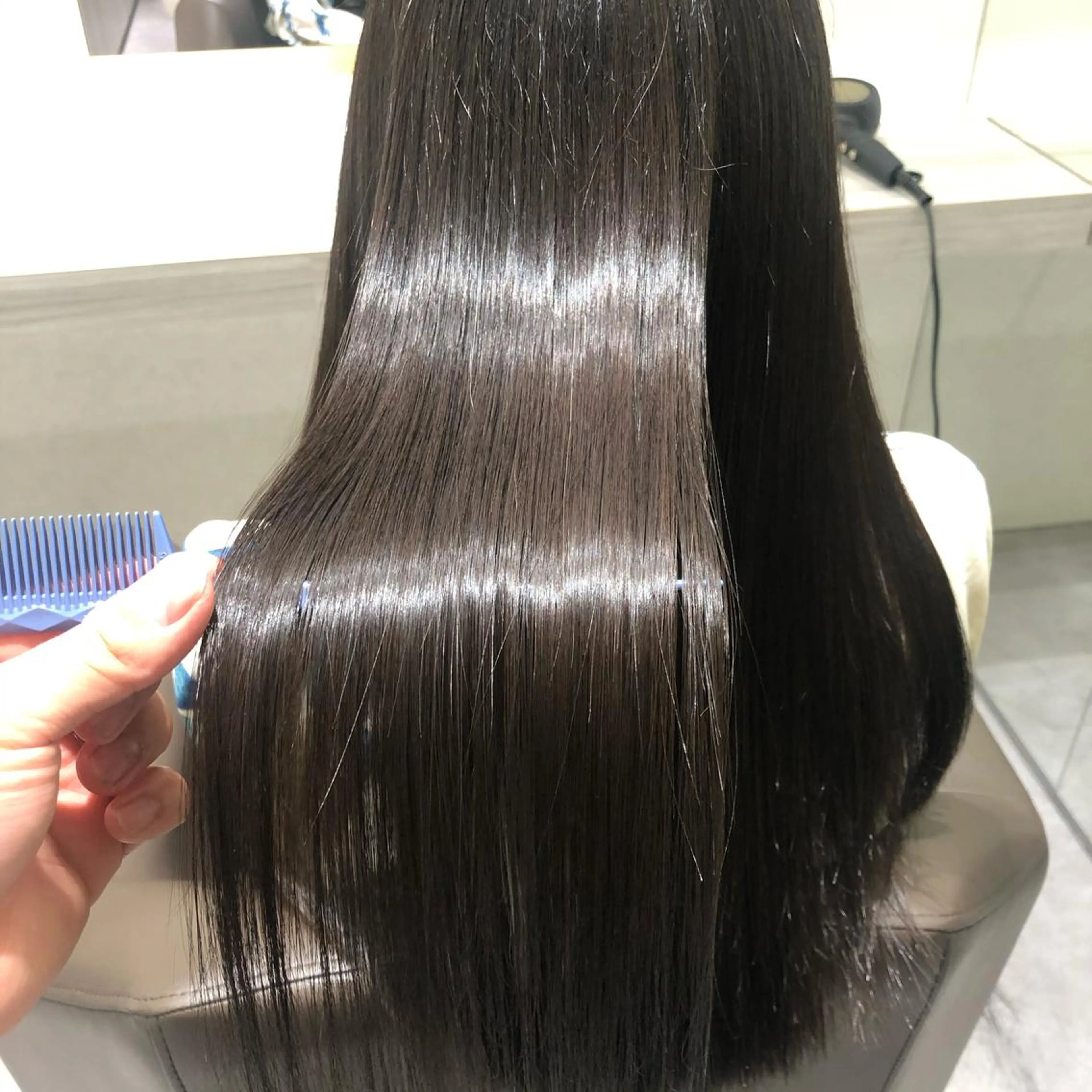 ロング ムトウセイマ/ 縮毛矯正/ブリーチのヘアスタイル