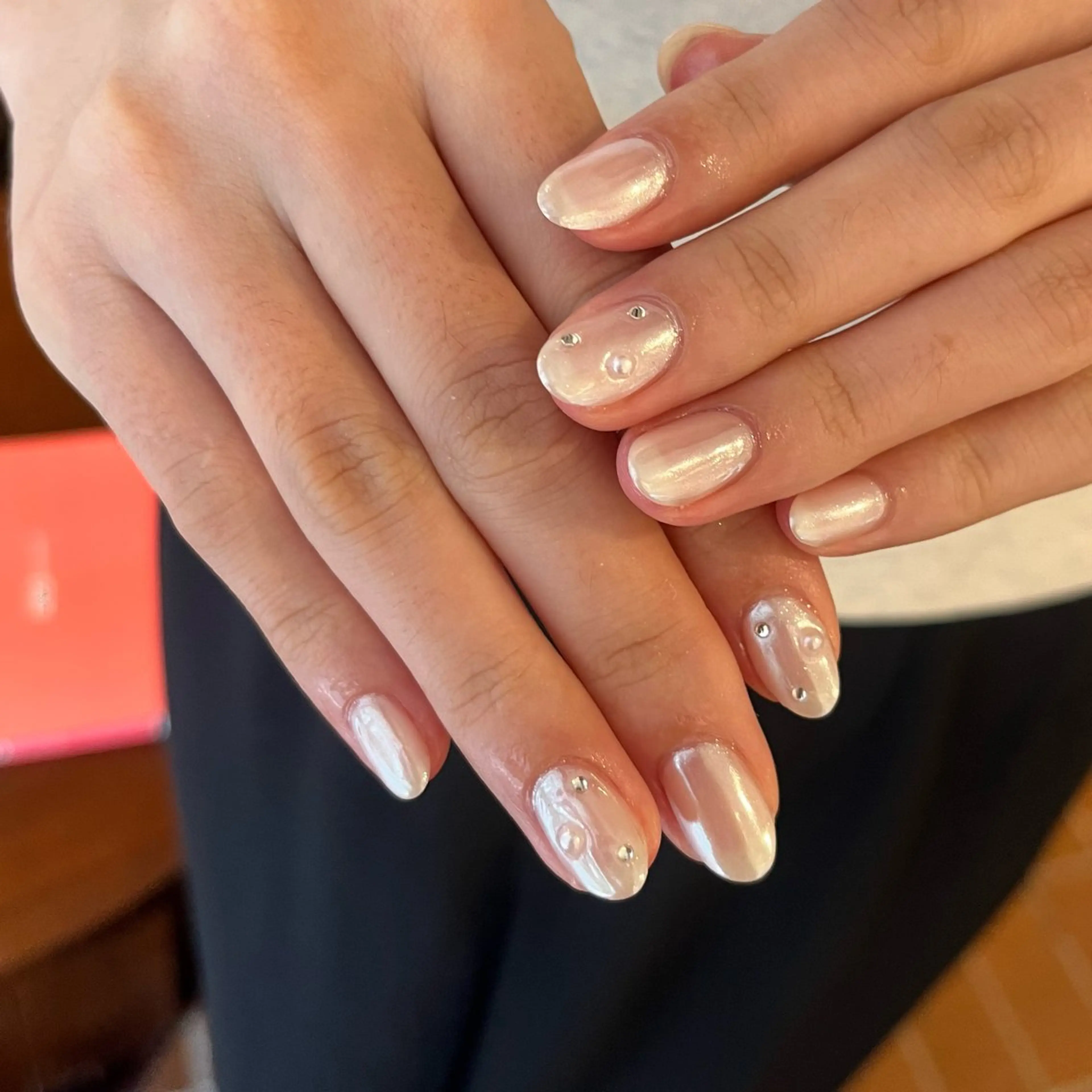 ネイル オーロラネイル ホワイト ballie／小野原 なつみのネイルデザイン