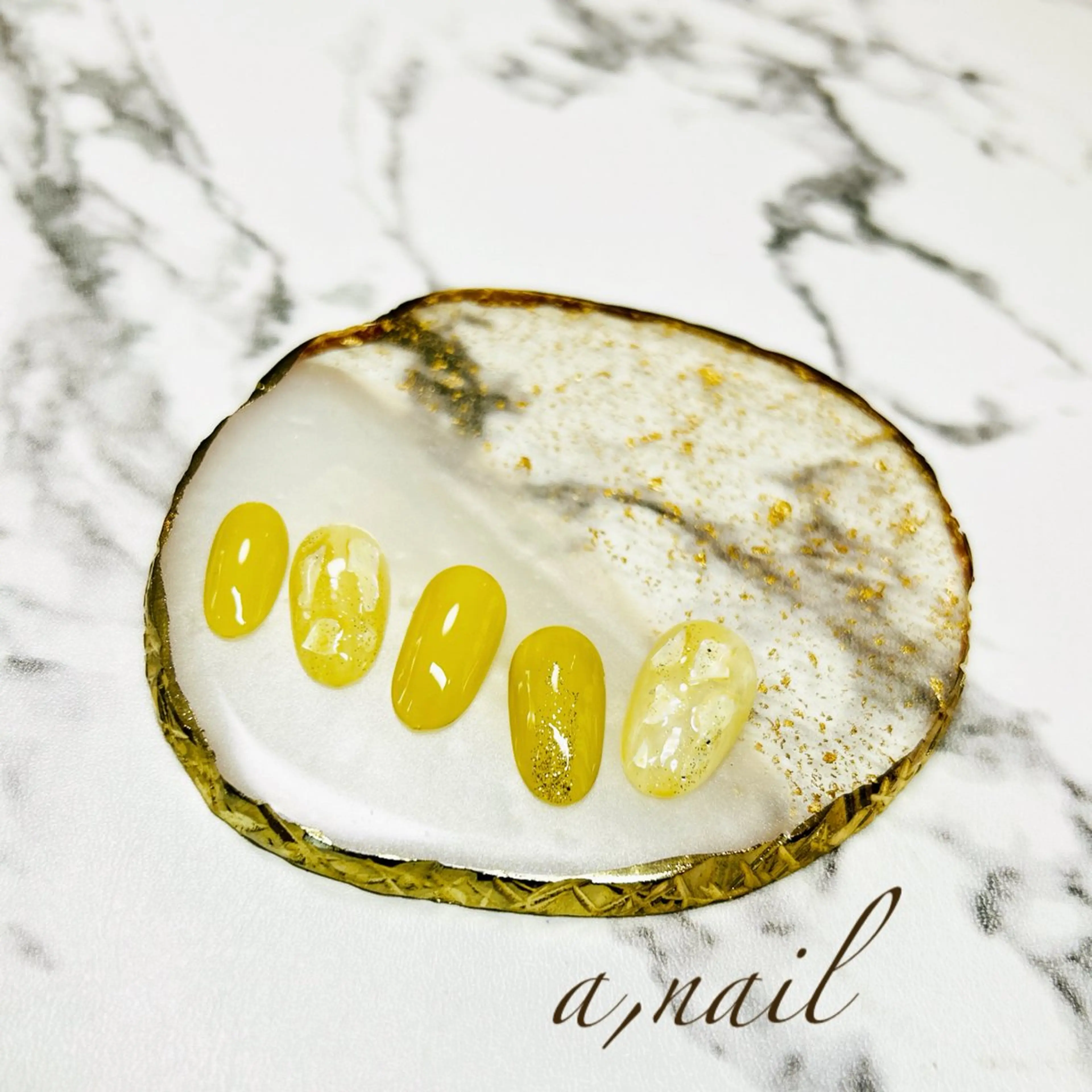 ネイル ラメ(グリッター) ニュアンスネイル オフィスネイル ワンカラーネイル シンプルネイル ハンドネイル ネイルサロン エーネイルのネイルデザイン