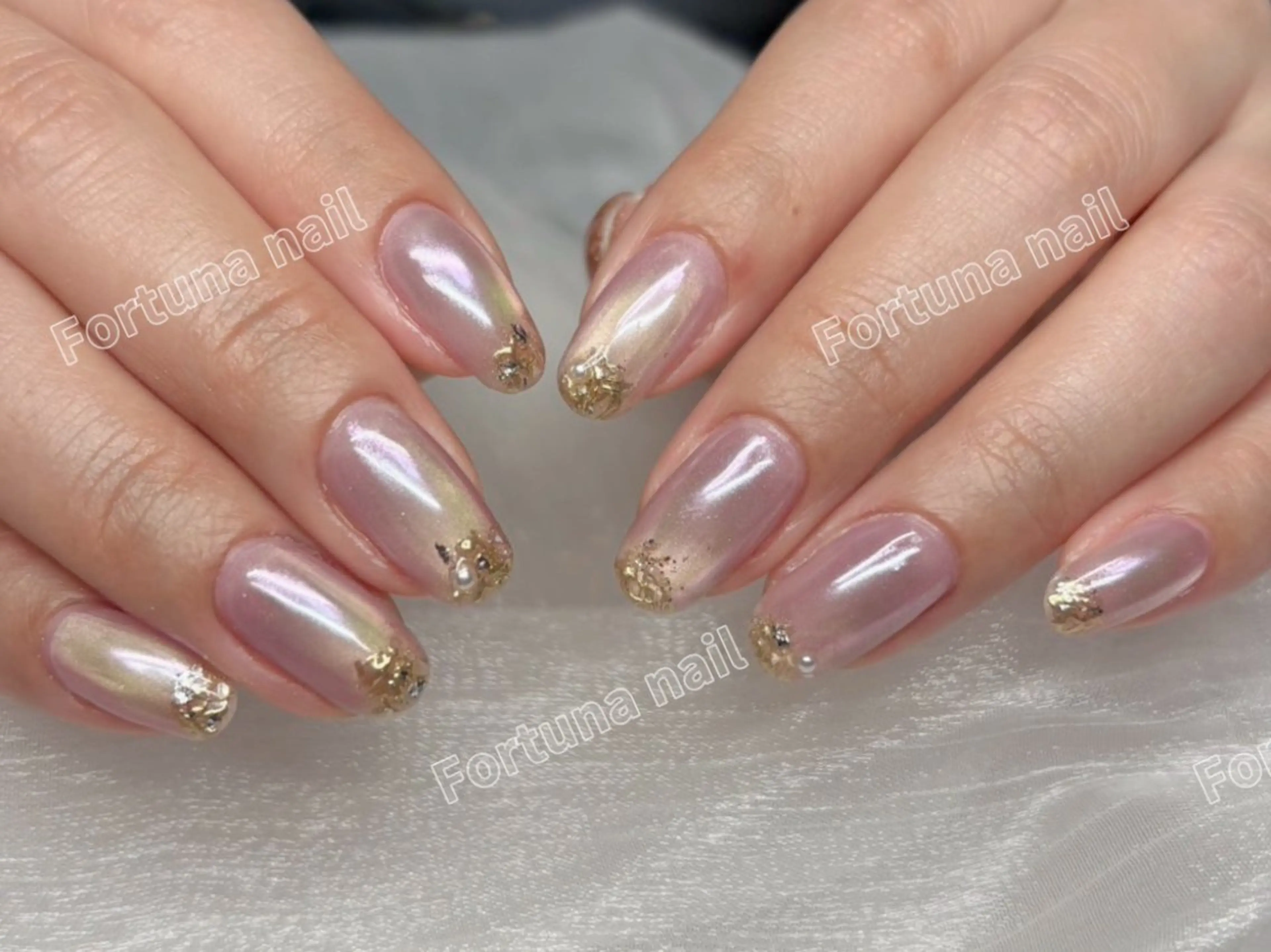 ネイル マグネットネイル ミラーネイル 持ち込み ハンドネイル ハンドケア Nail •Head スパFortunaのネイルデザイン