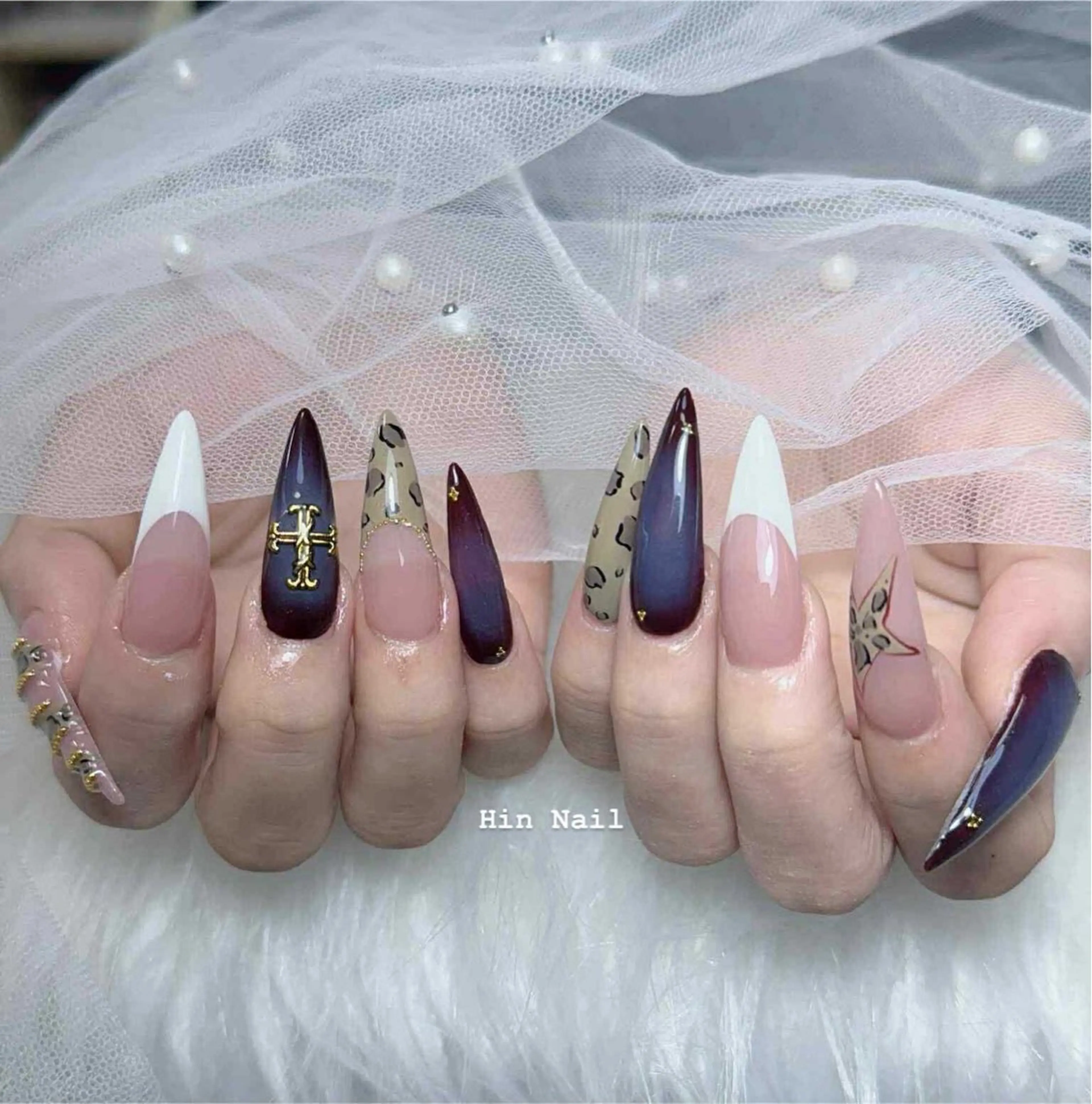 ネイル ハンドネイル Hin Nailsのネイルデザイン