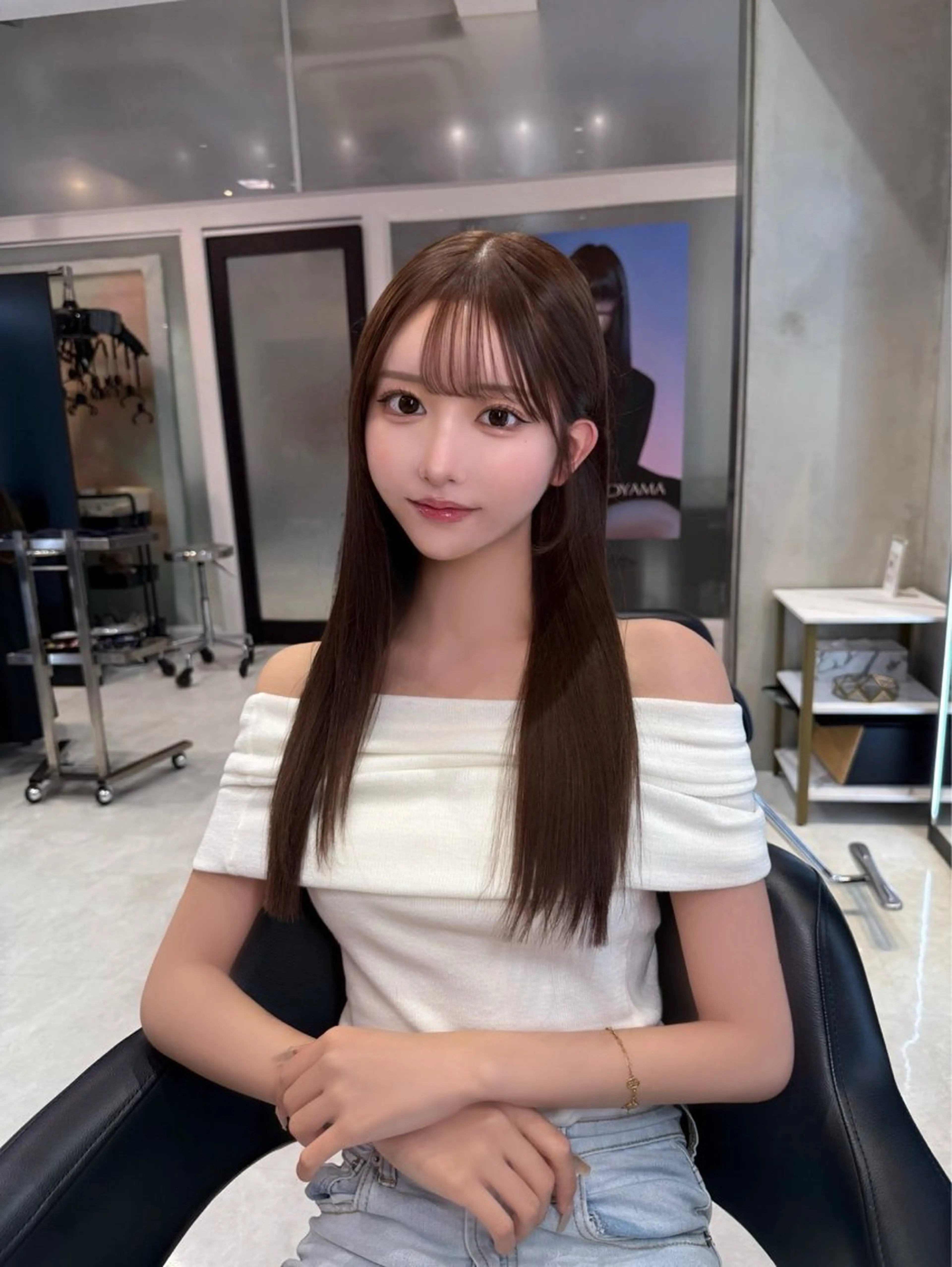 セミロング カット ヘアカラー トリートメント 韓国ヘア🇰🇷 YURIYAのヘアスタイル