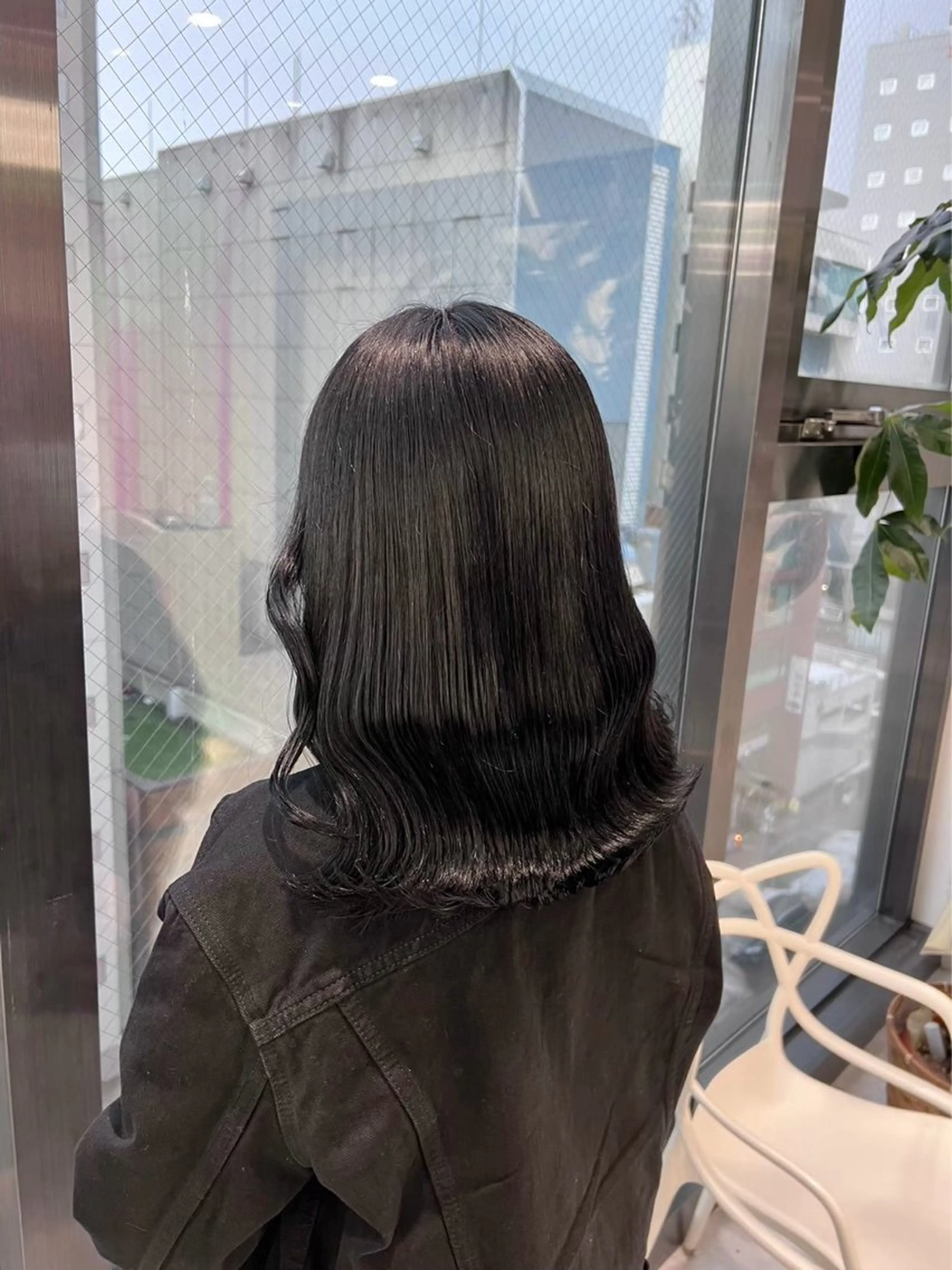 セミロング カラー パーマ ヘアアレンジ 透明感ブリーチカラー 🌈TOMOHIROのヘアスタイル