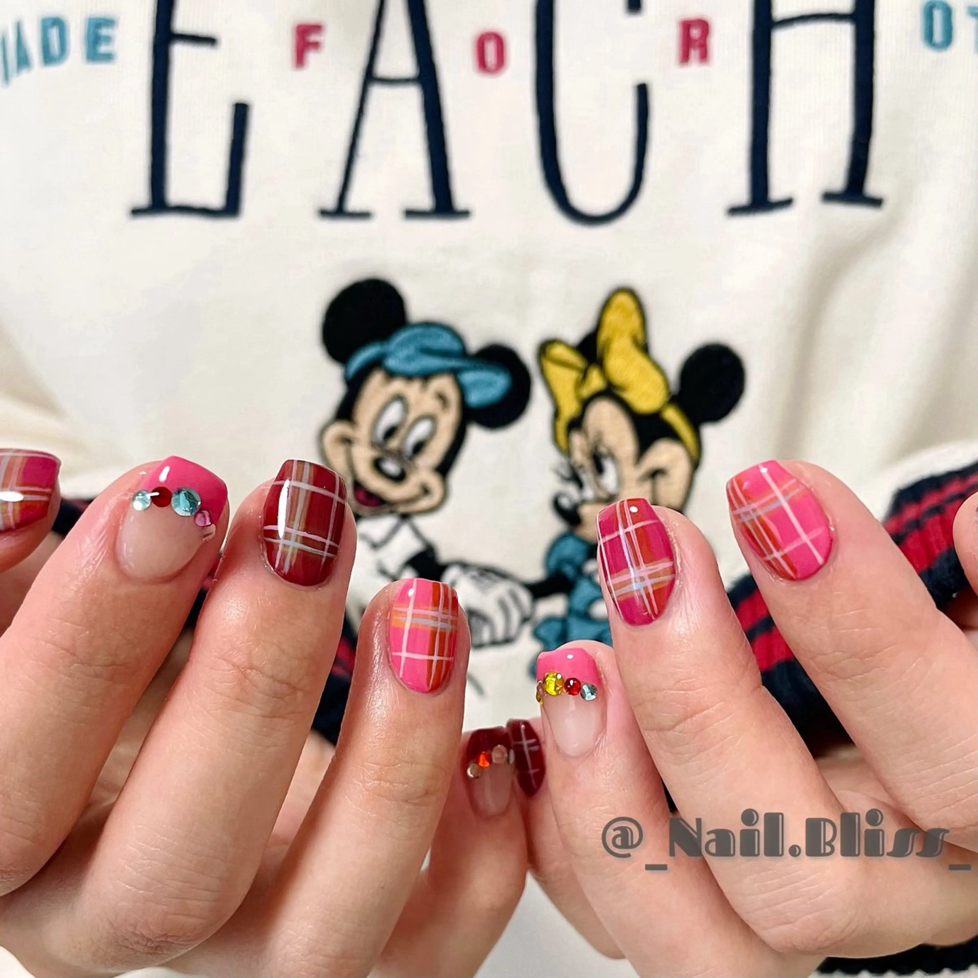 ネイル フレンチネイル 持ち込み ハンドネイル NAIL BLISSのネイルデザイン