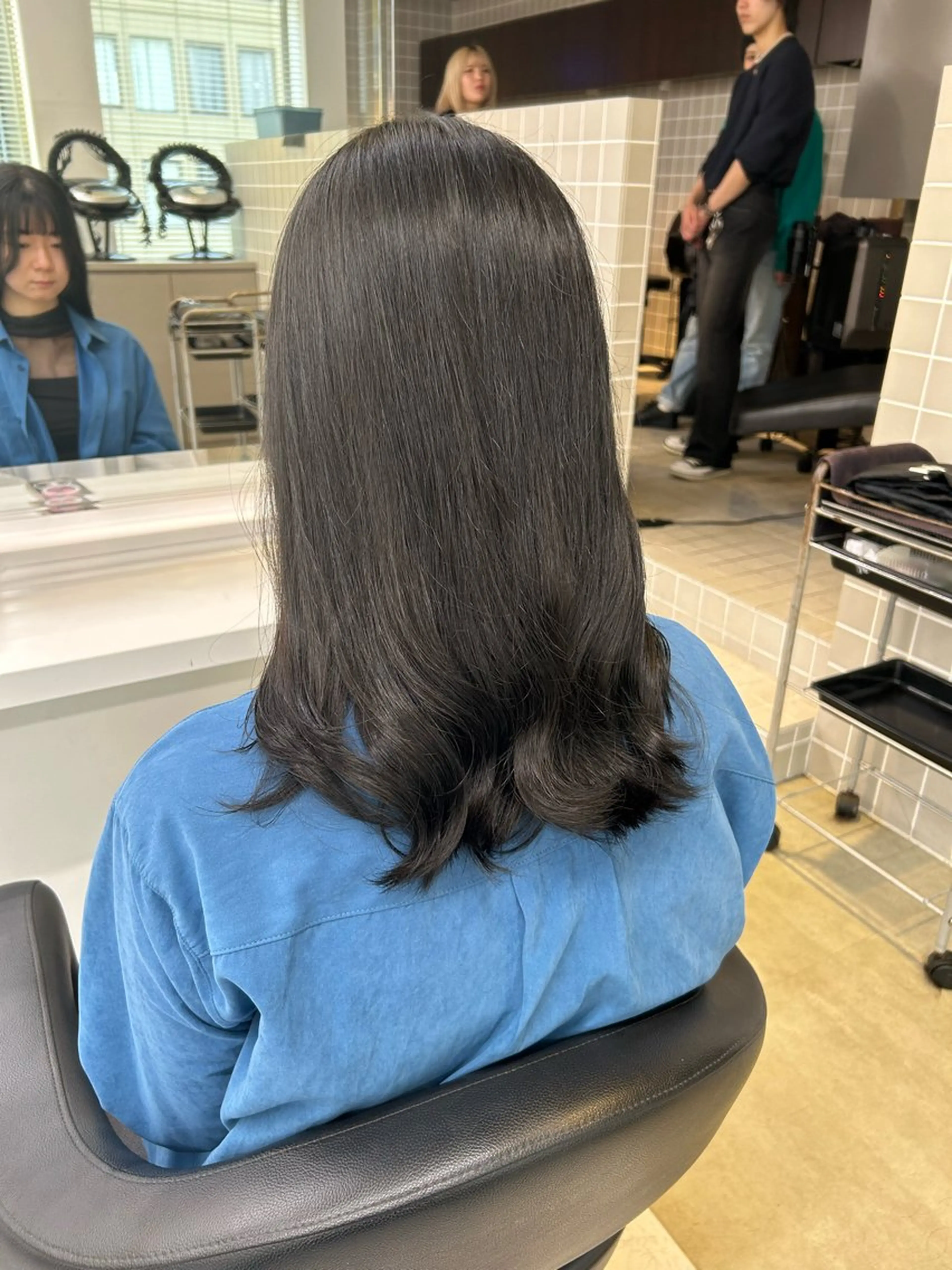 ロング カラー パーマ ヘアアレンジ キッズ 🦋韓国レイヤー｜ 透明感グレージュ🦋のヘアスタイル