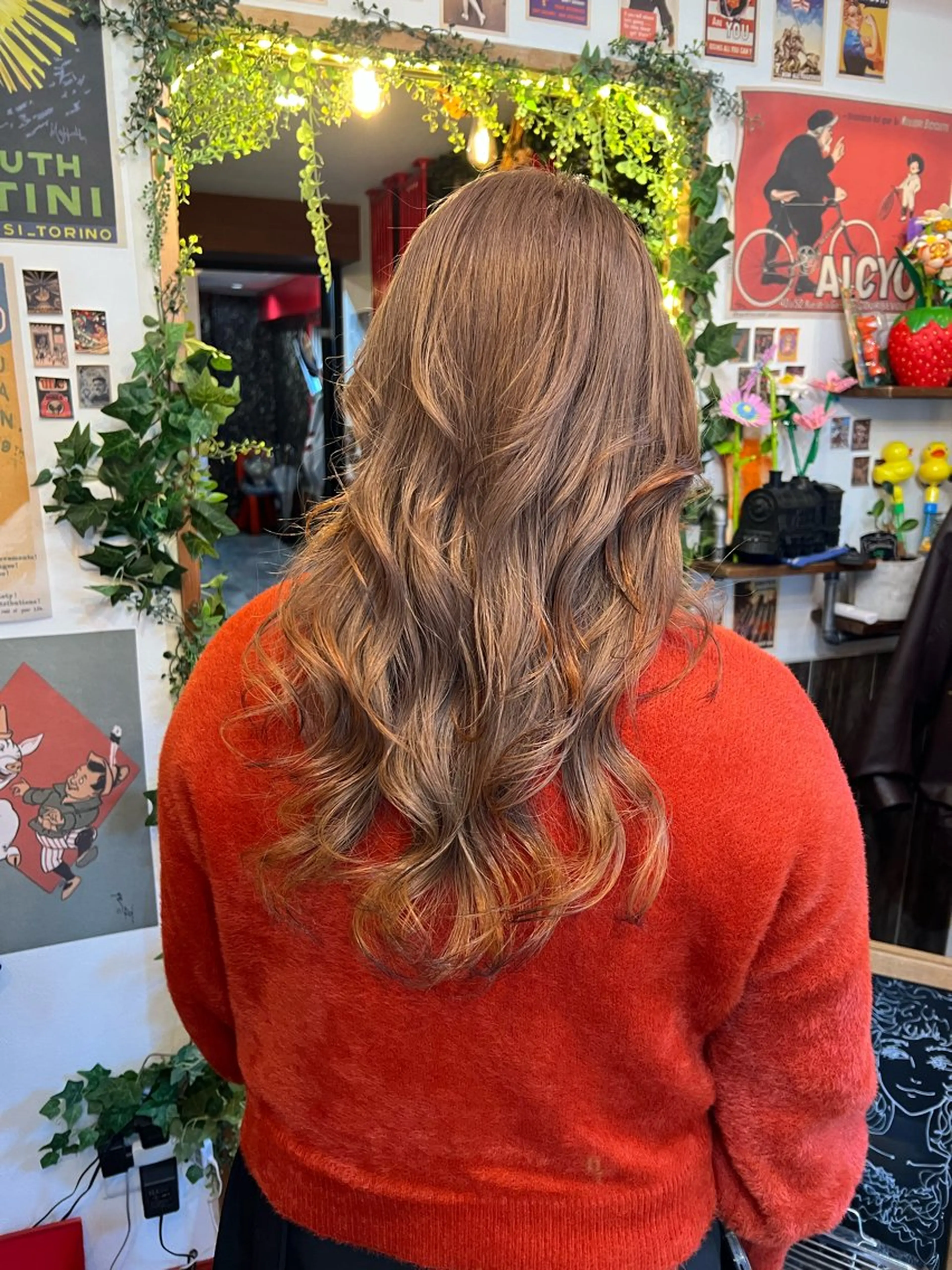 セミロング カラー ハイトーンカラー レイヤーカット ヘアカラー カラーパティシエ facce🌼ikoのヘアスタイル