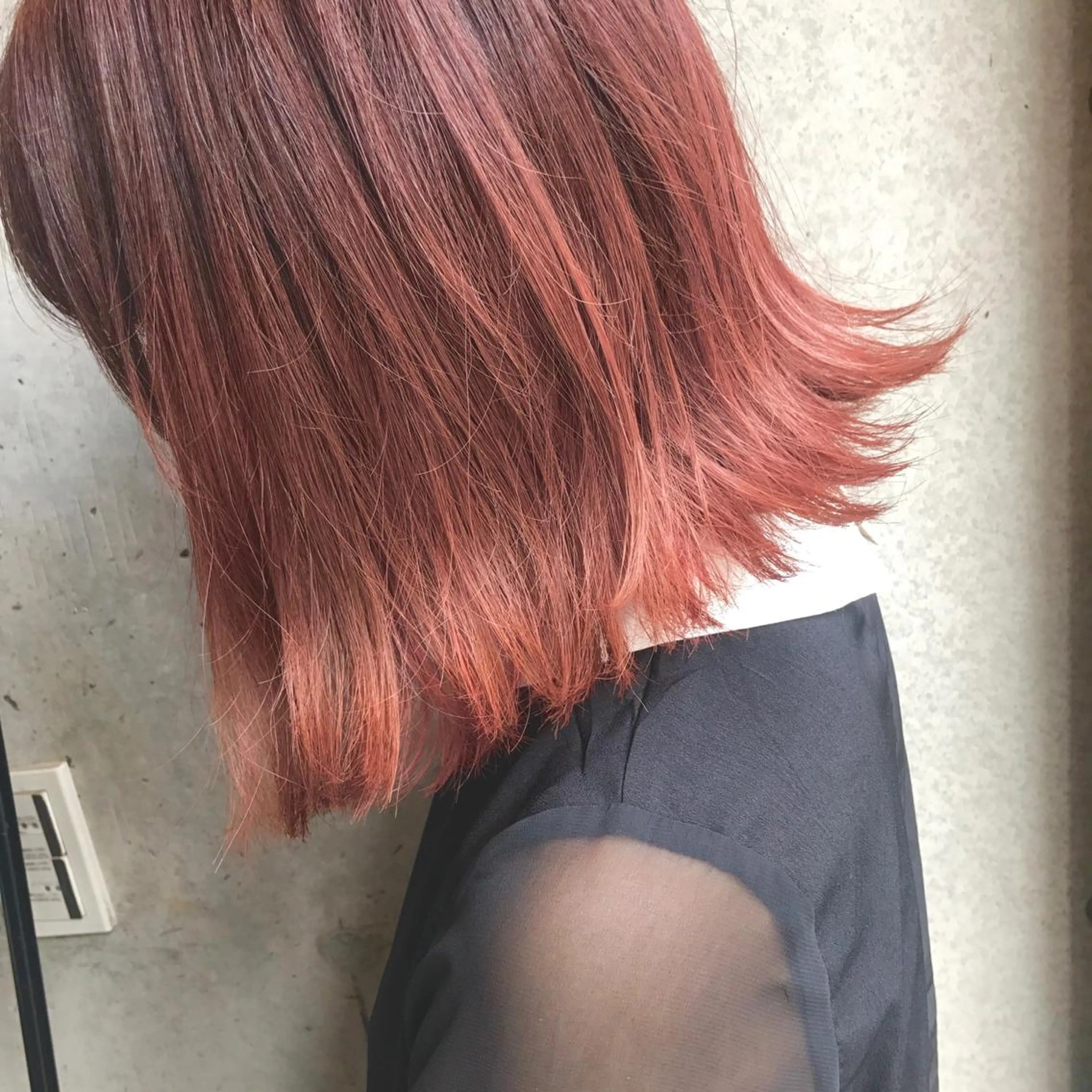 ミディアム カラー ブリーチ ピンクカラー ヤスドミ ケイスケのヘアスタイル