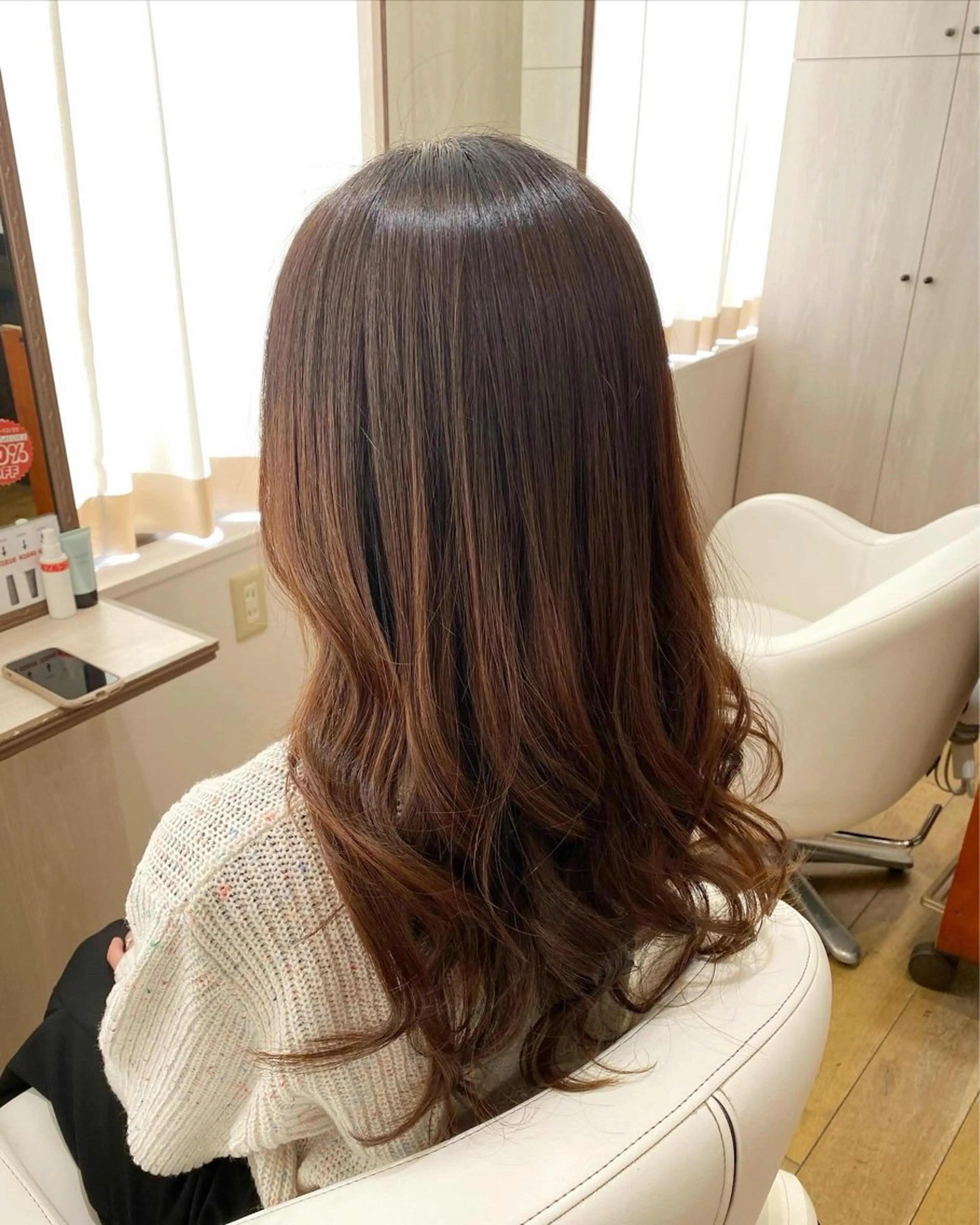 ロング カット 縮毛矯正 艶感🫧透明感カラー YUKARIのヘアスタイル