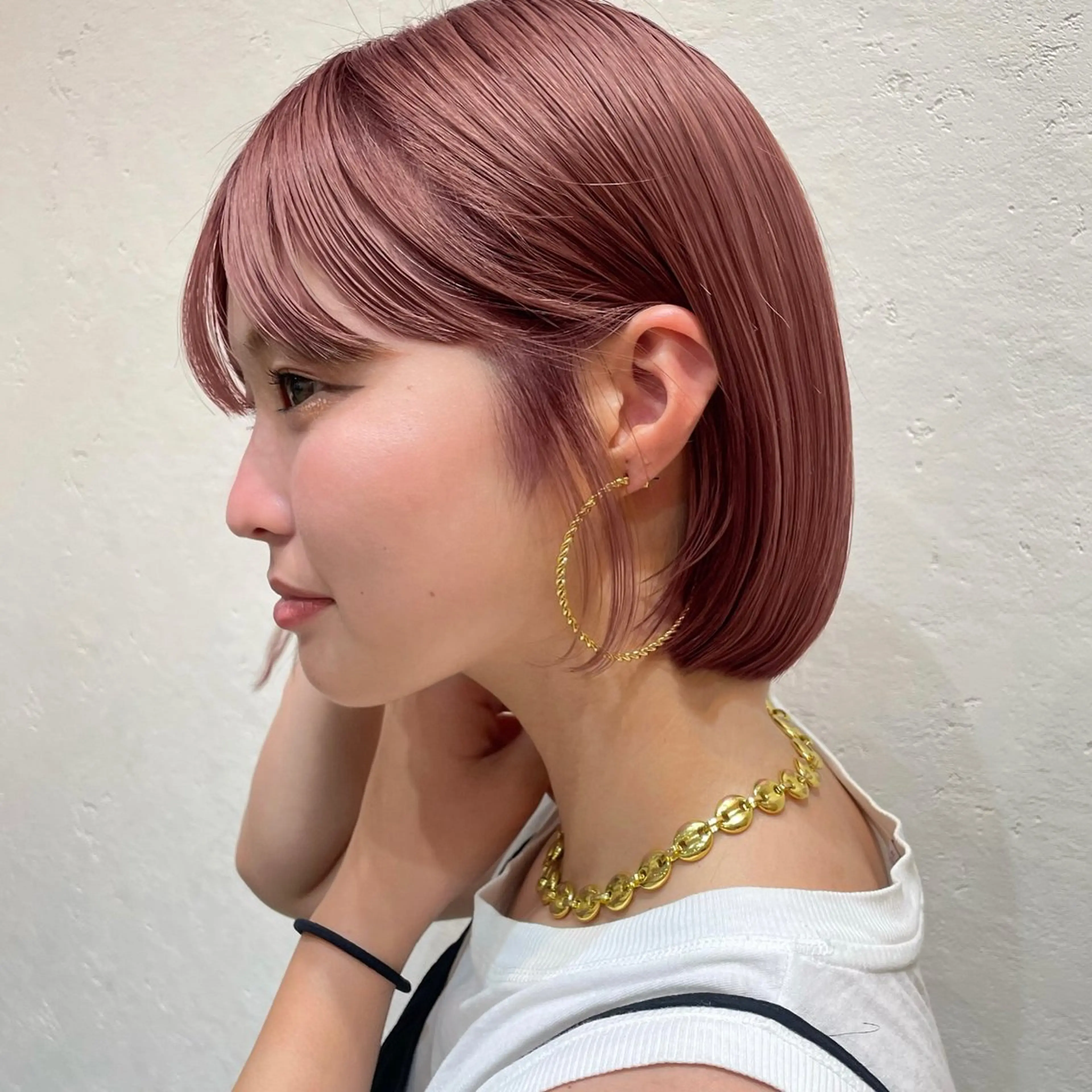 ショート カラー ブリーチ ダブルカラー ブリーチなしカラー レッドカラー ボブ HINA🎀韓国ヘア エクステ/小顔カットのヘアスタイル