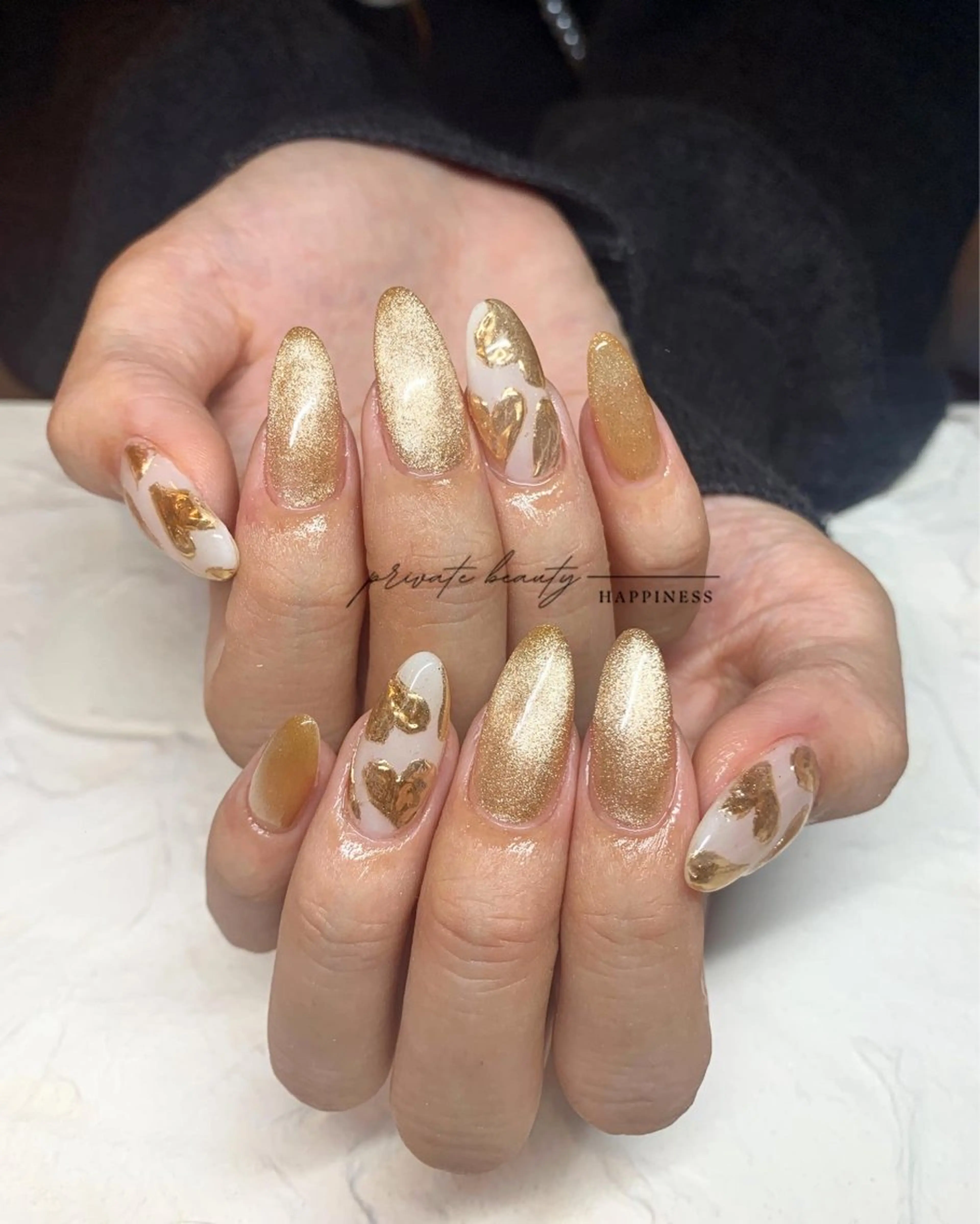 ネイル ハート マグネットネイル ミラーネイル happiness nailのネイルデザイン