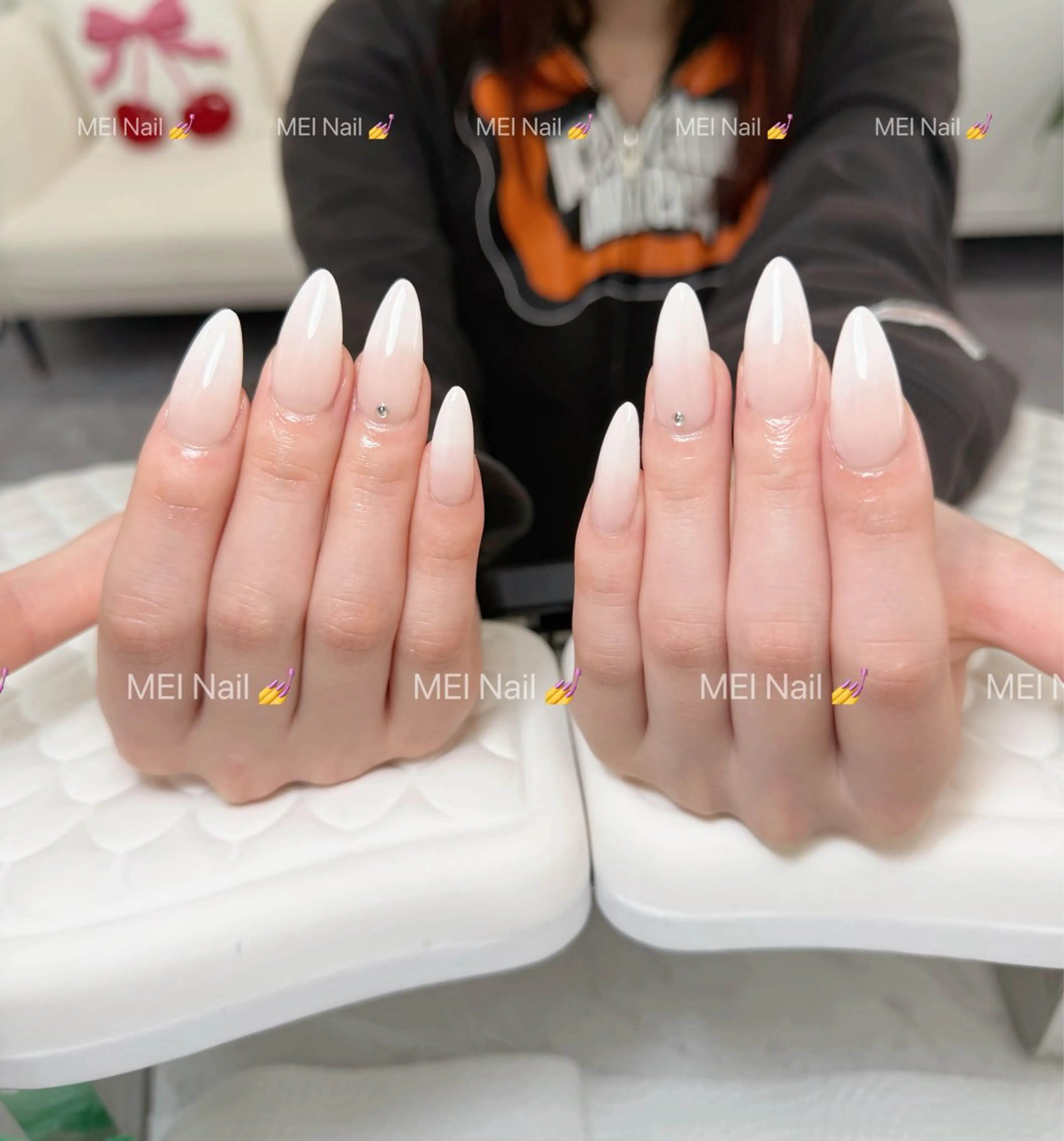 ネイル フレンチネイル キラキラネイル 韓国ネイル シンプルネイル ワンホンネイル ハンドネイル MEI Nailのネイルデザイン