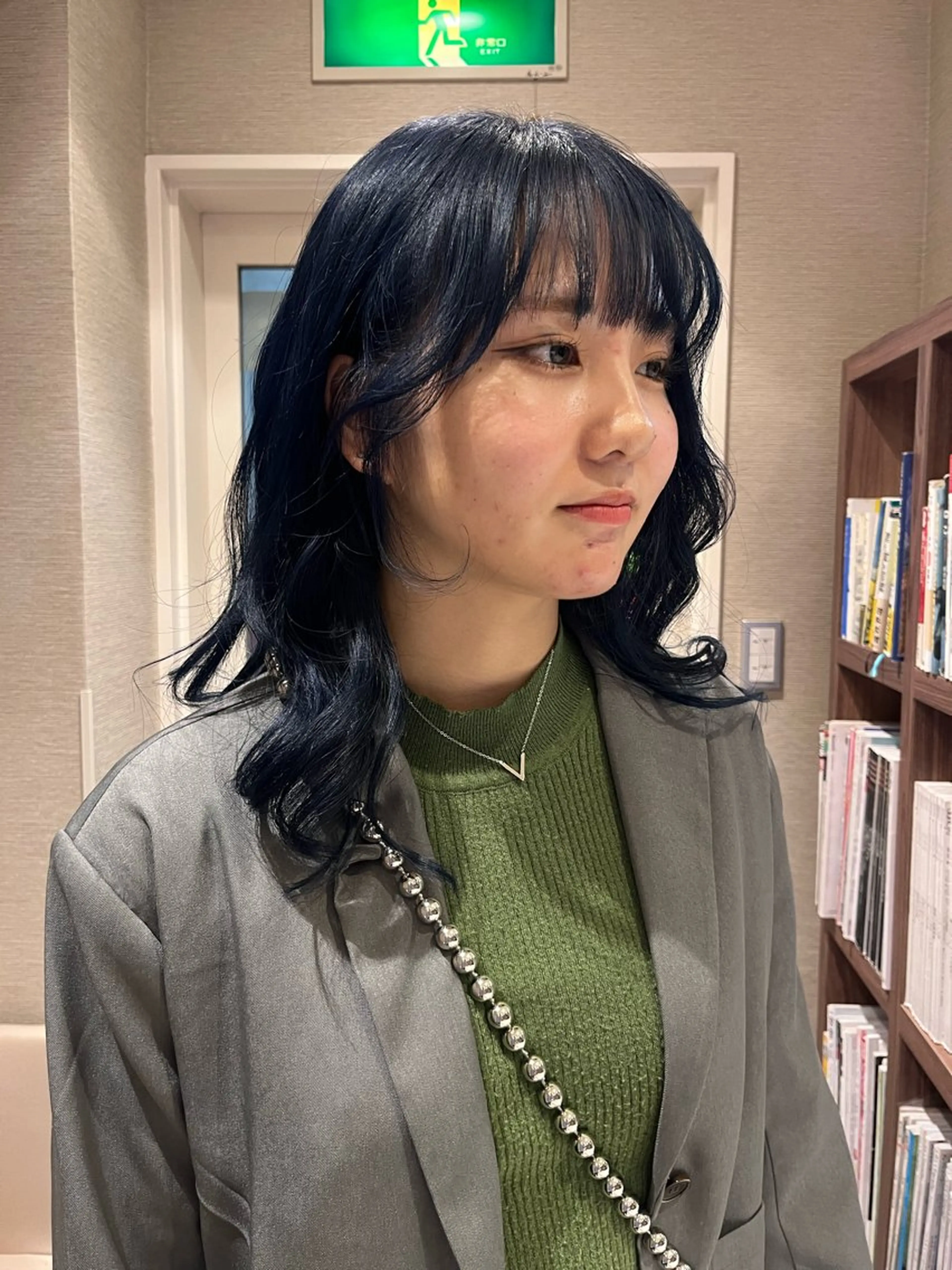 ロング カラー ブリーチ ネイビーカラー カット ヘアカラー dogstar小林諒 パーマ/レイヤーのヘアスタイル