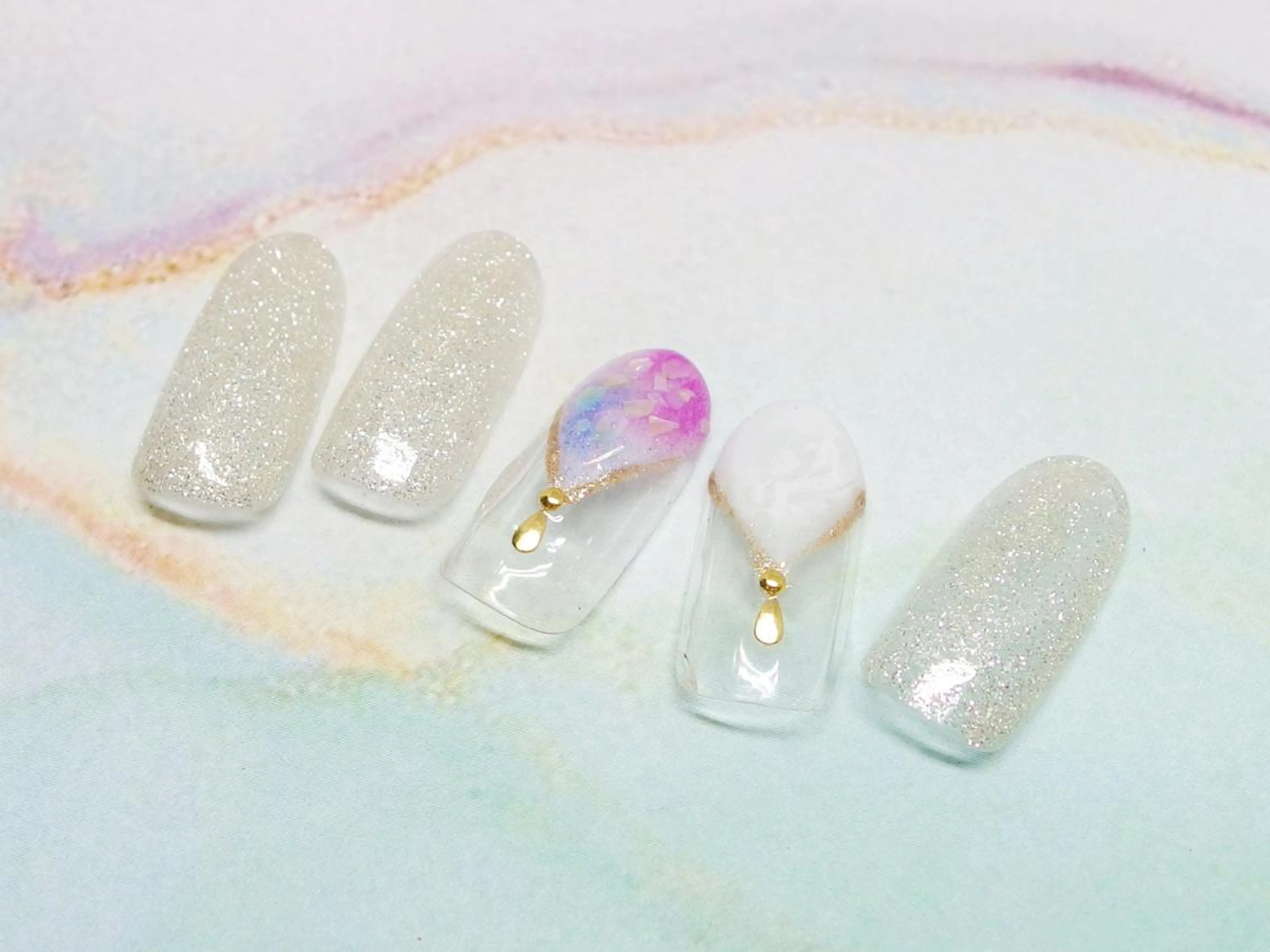 ネイル クリアネイル ラメ(グリッター) シンプルネイル ホワイト ハンドネイル ティーエヌ 金山駅東口店のネイルデザイン