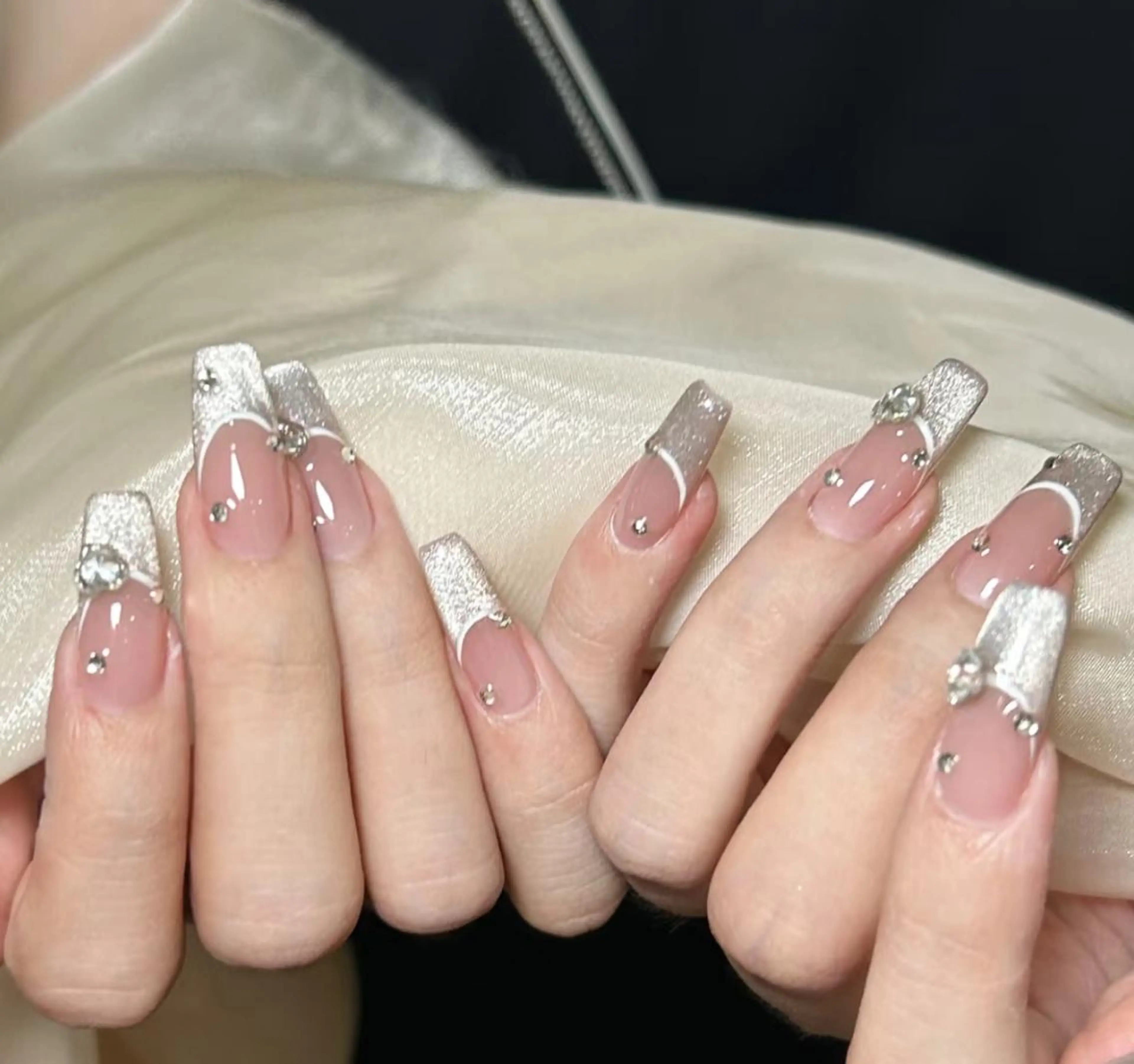 ネイル ハンドネイル ハンドケア RAFFINE haru🦋🩵のネイルデザイン