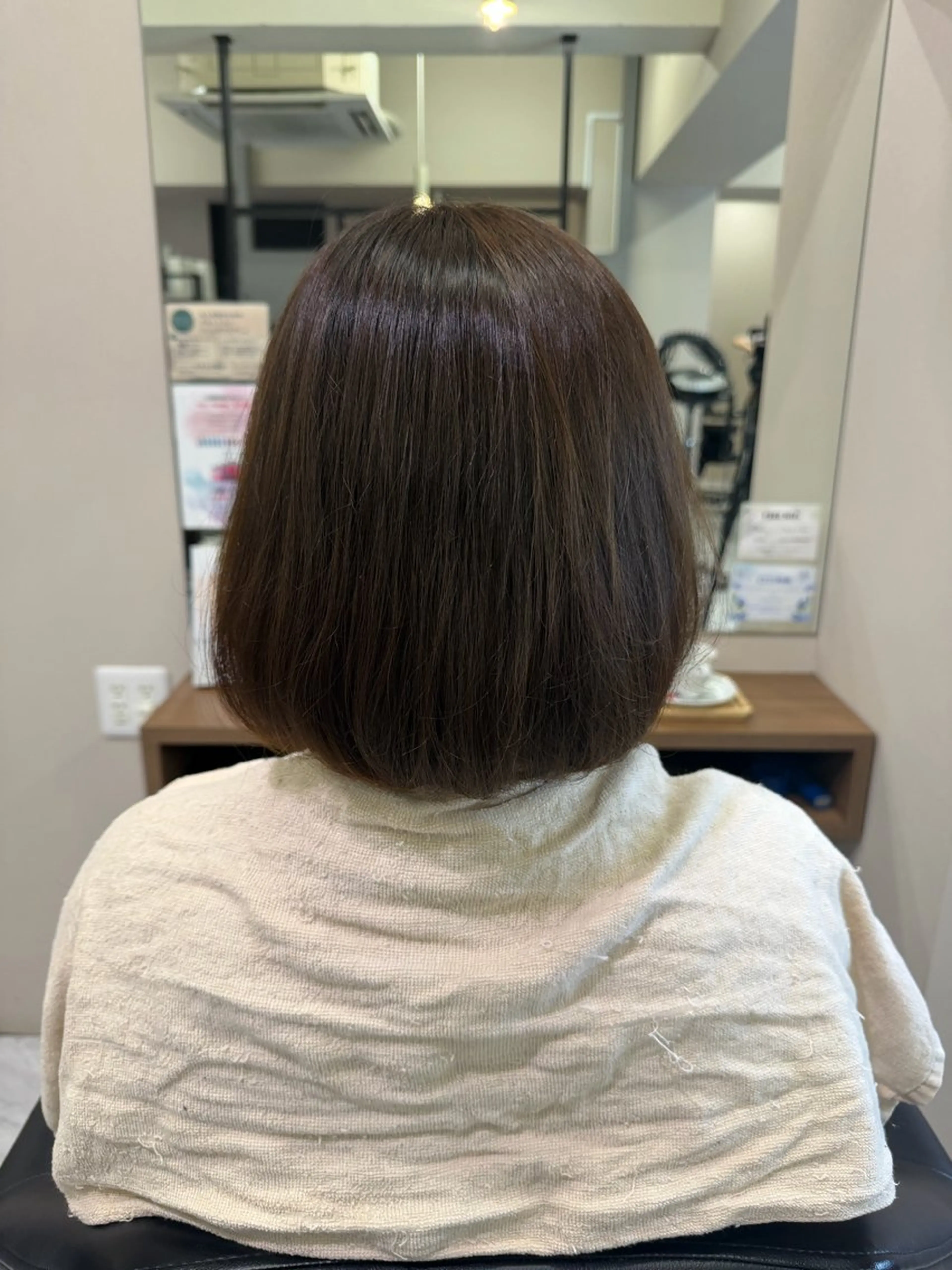 ショート カット ヘアカラー 骨格／顔型／診断／ 伏見／飯味 華菜のヘアスタイル