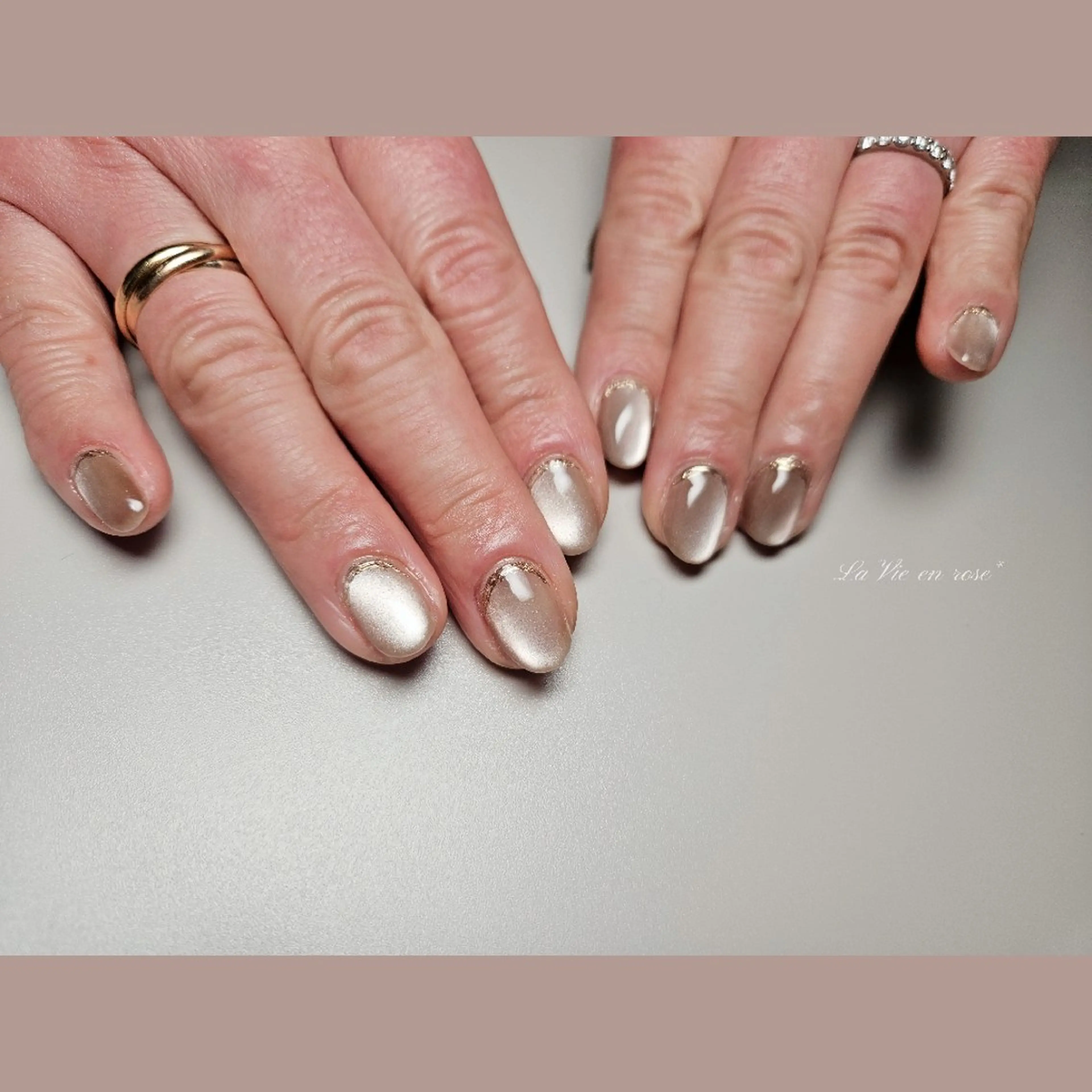 ネイル マグネットネイル ミラーネイル ラヴィアン ローズのネイルデザイン
