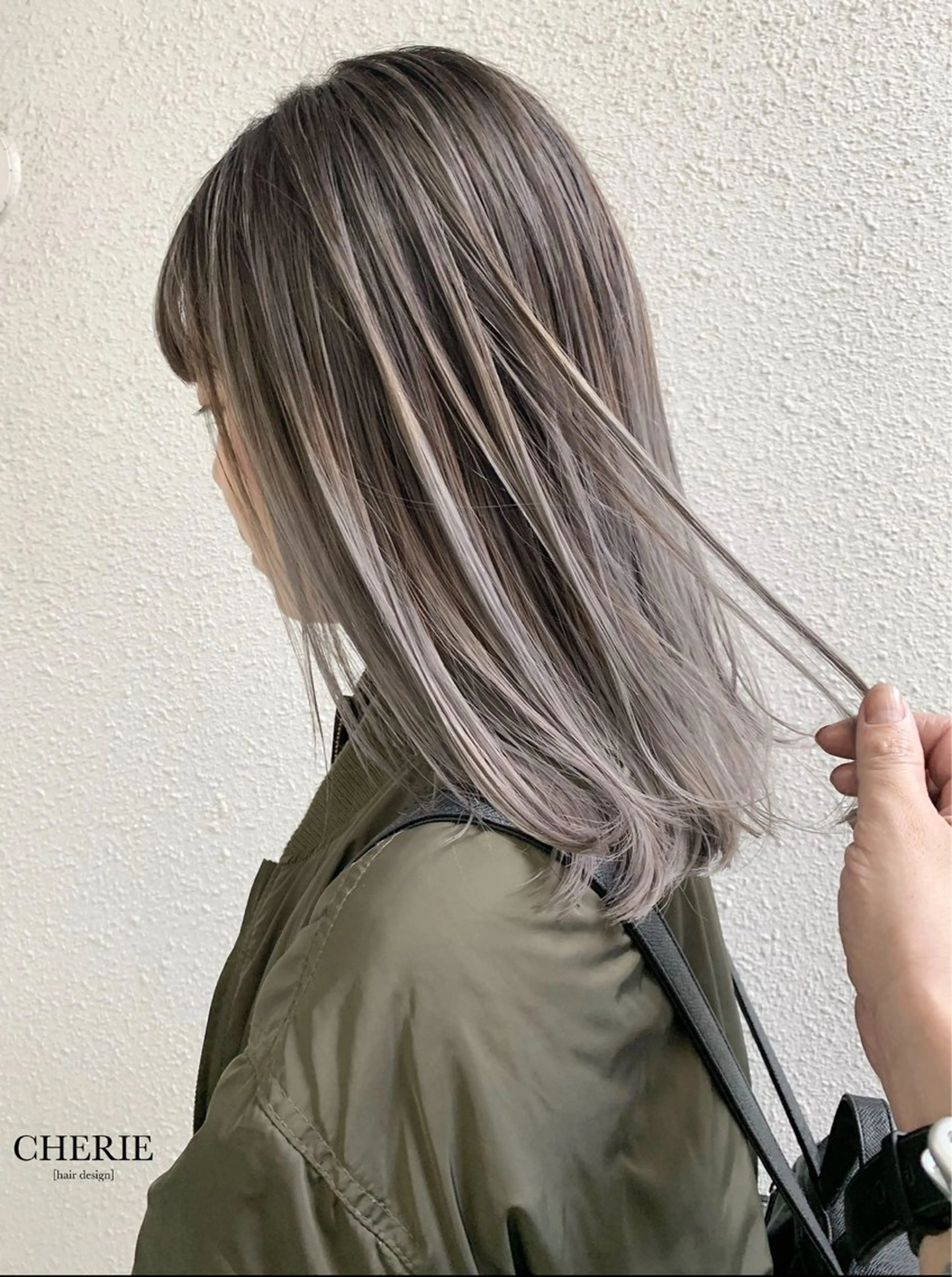 セミロング カラー カット ヘアカラー トリートメント CHERIEブリーチ ダブルカラー 天神のヘアスタイル